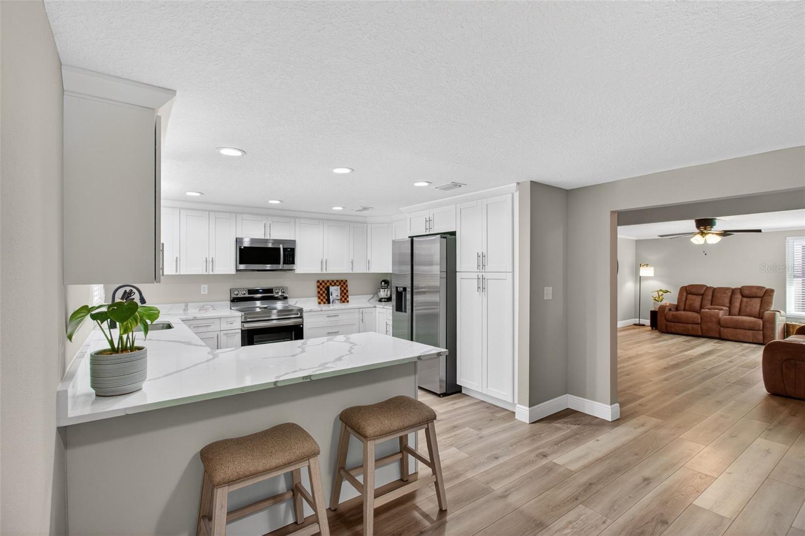 Image 13 of 56 For 823 Riverside Drive