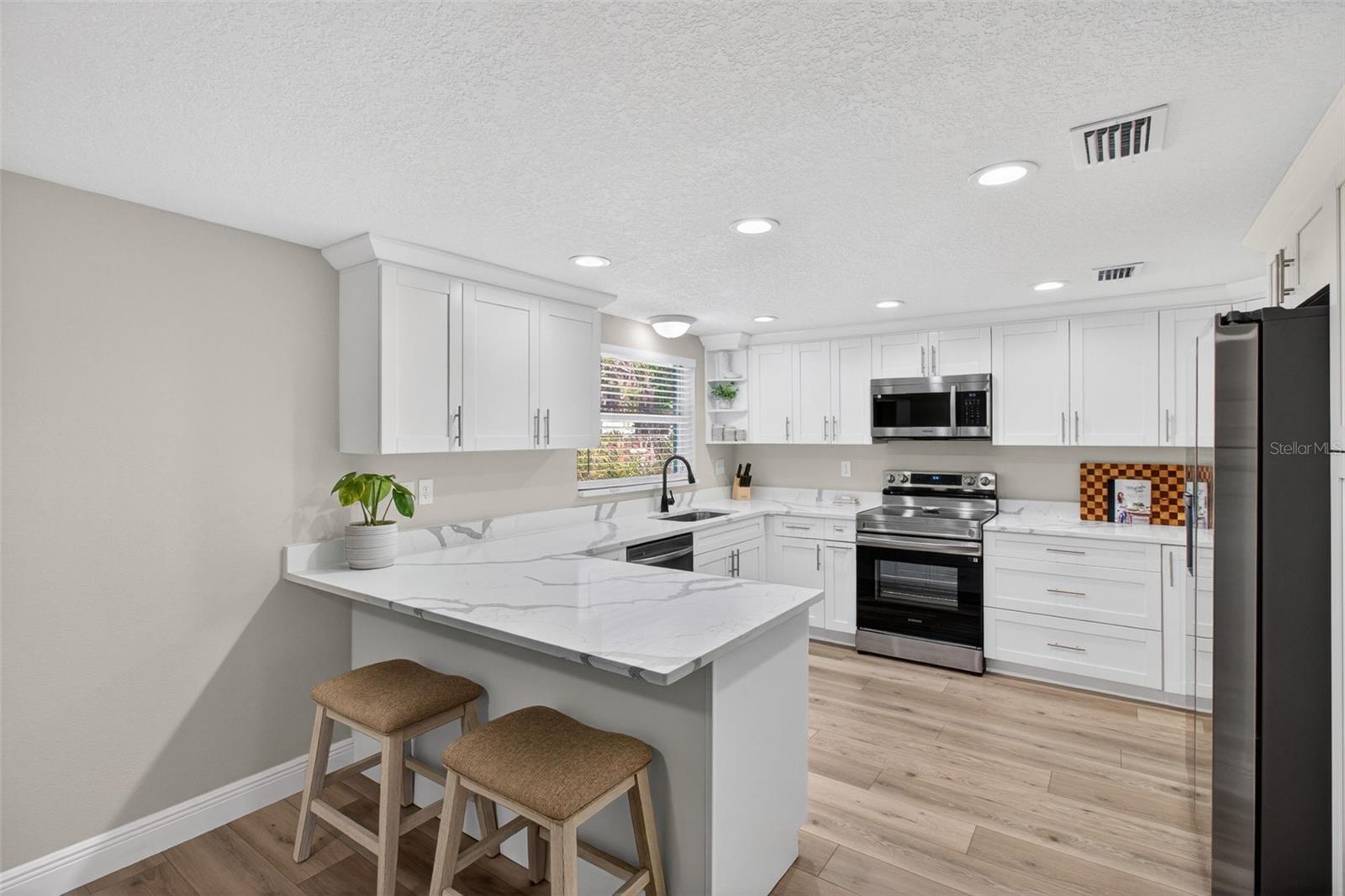 Image 16 of 56 For 823 Riverside Drive