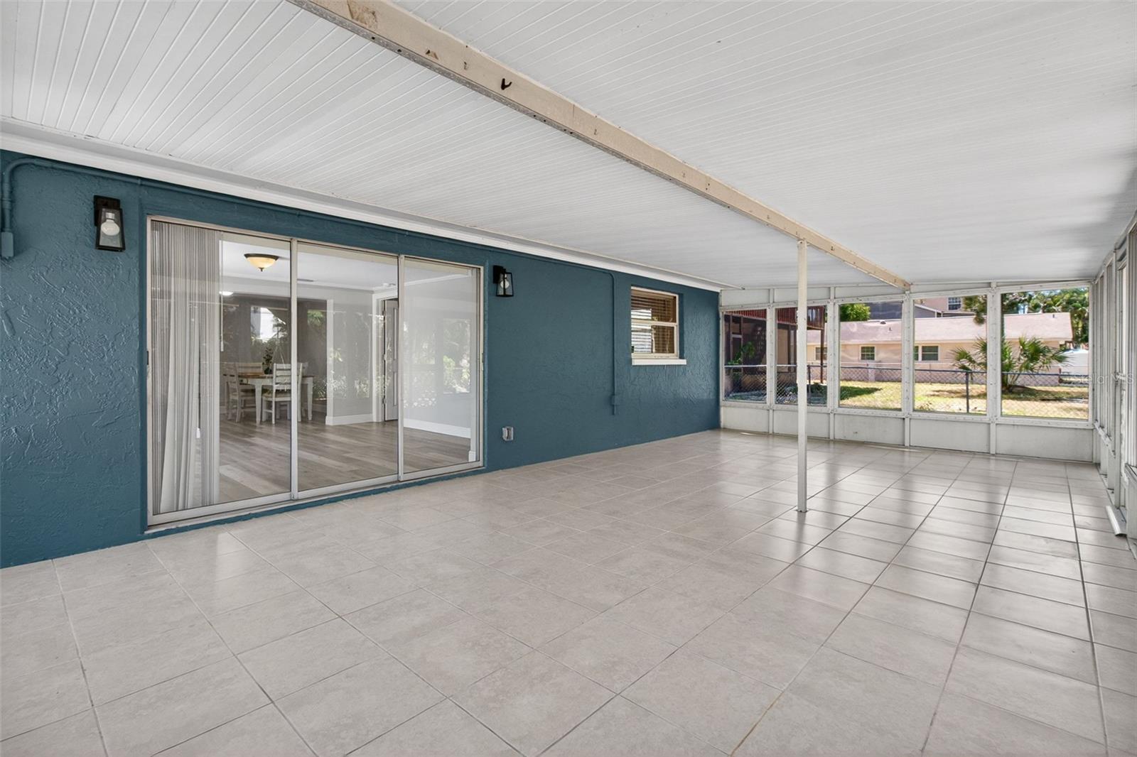 Image 32 of 56 For 823 Riverside Drive