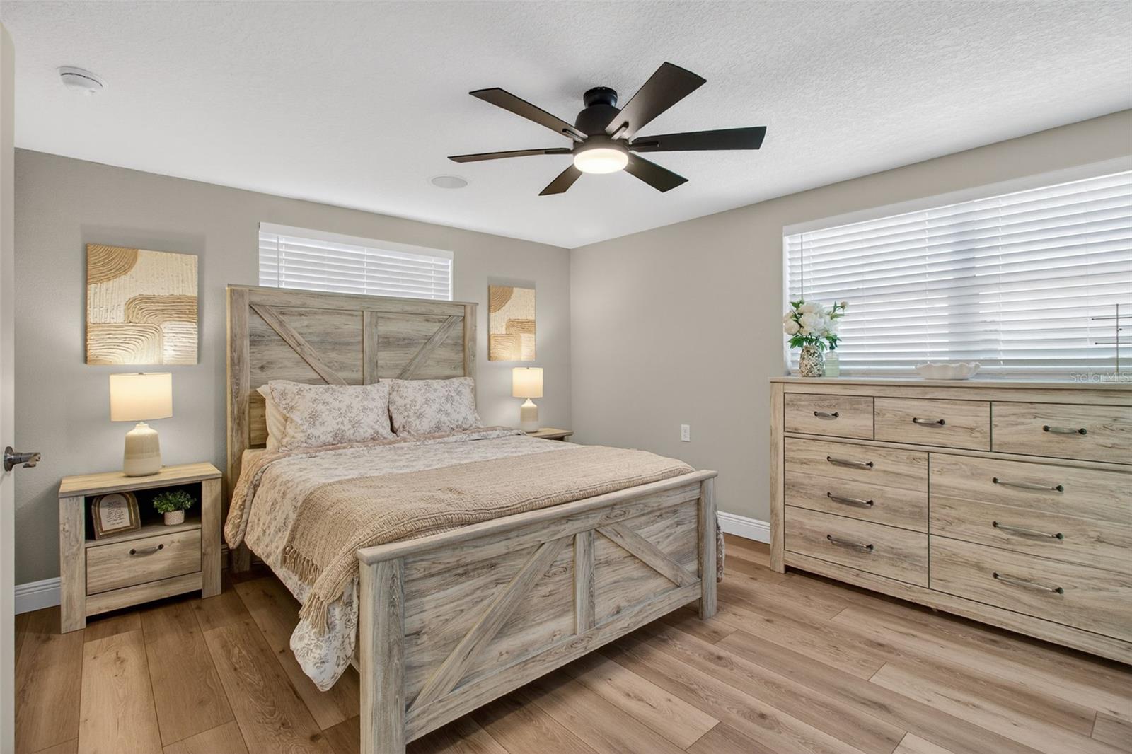 Image 6 of 56 For 823 Riverside Drive