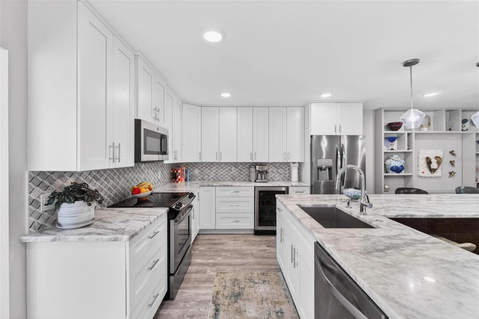 Image 12 of 31 For 1065 Eden Isle Boulevard Ne 1