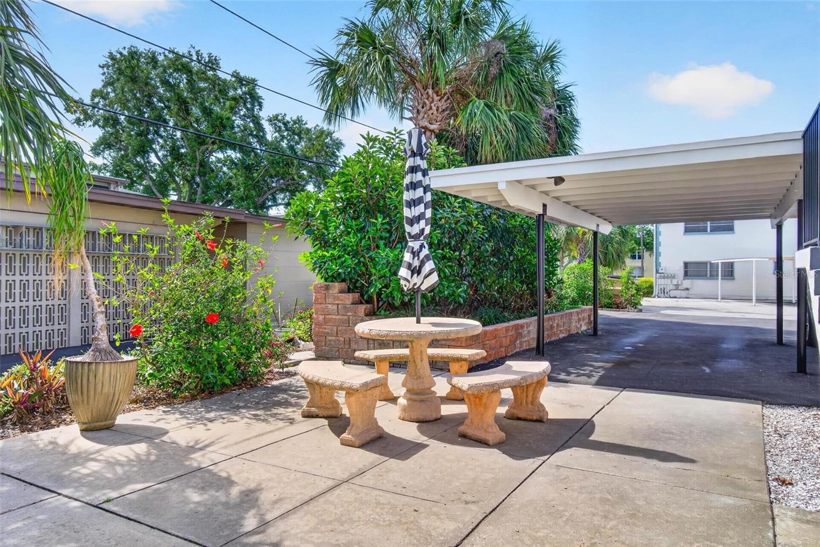 Image 27 of 31 For 1065 Eden Isle Boulevard Ne 1