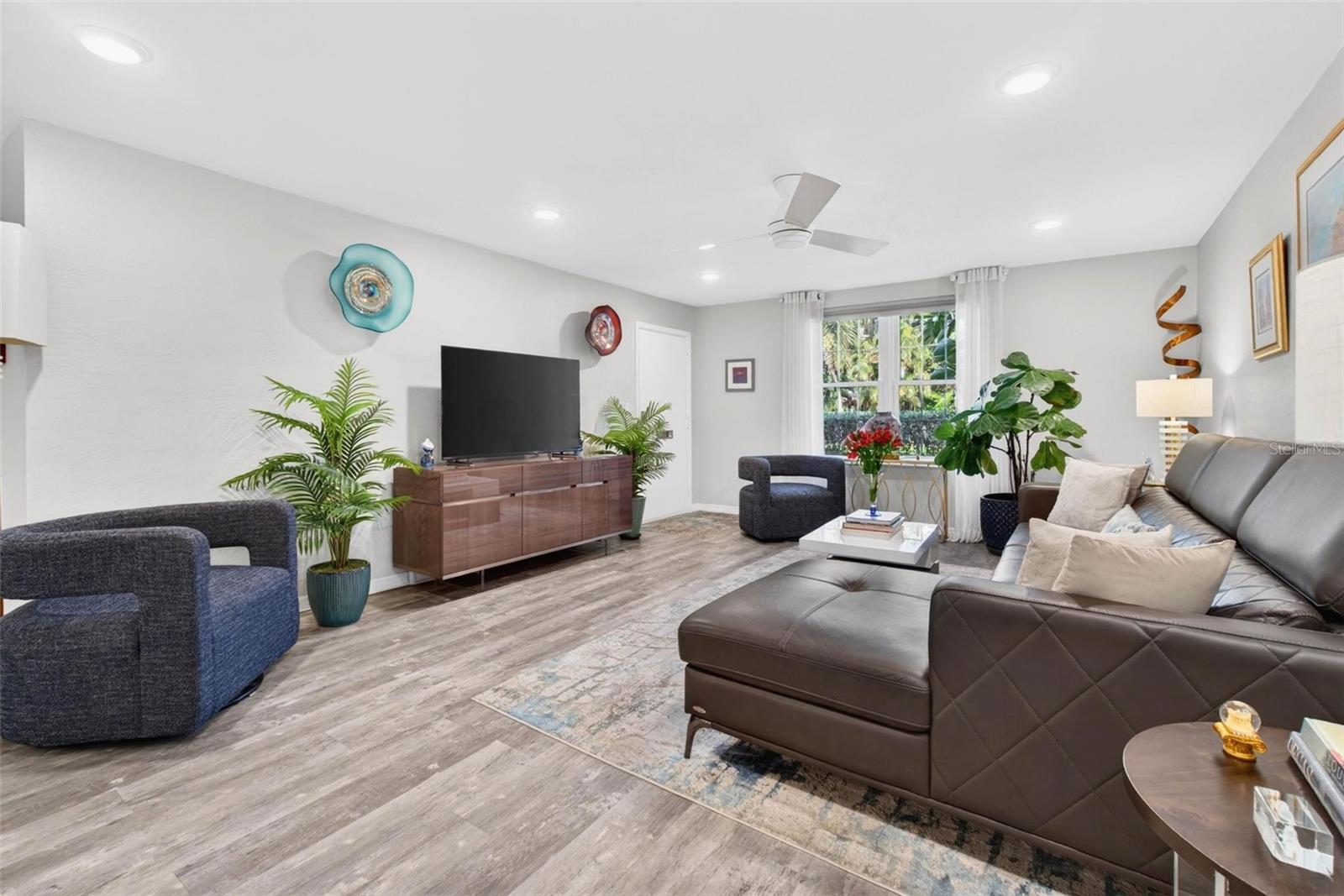 Image 5 of 31 For 1065 Eden Isle Boulevard Ne 1