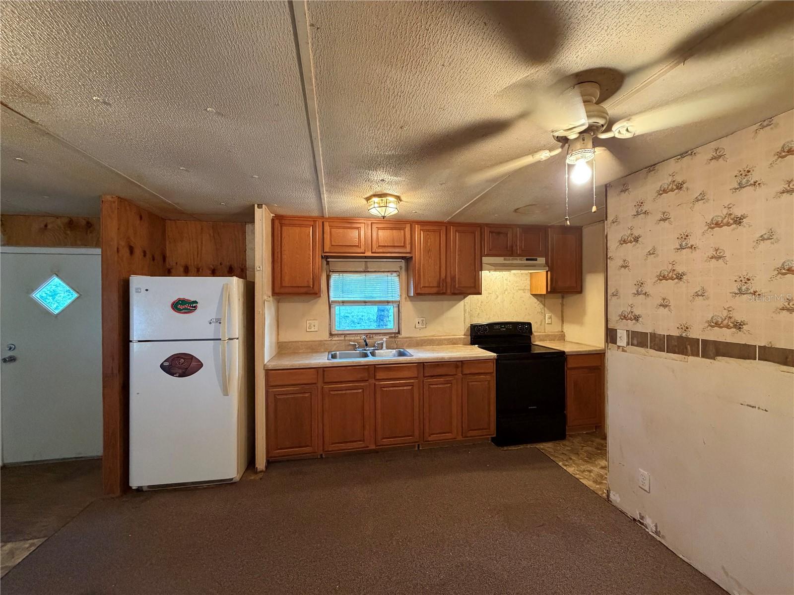 Image 2 of 14 For 5651 73rd Lane