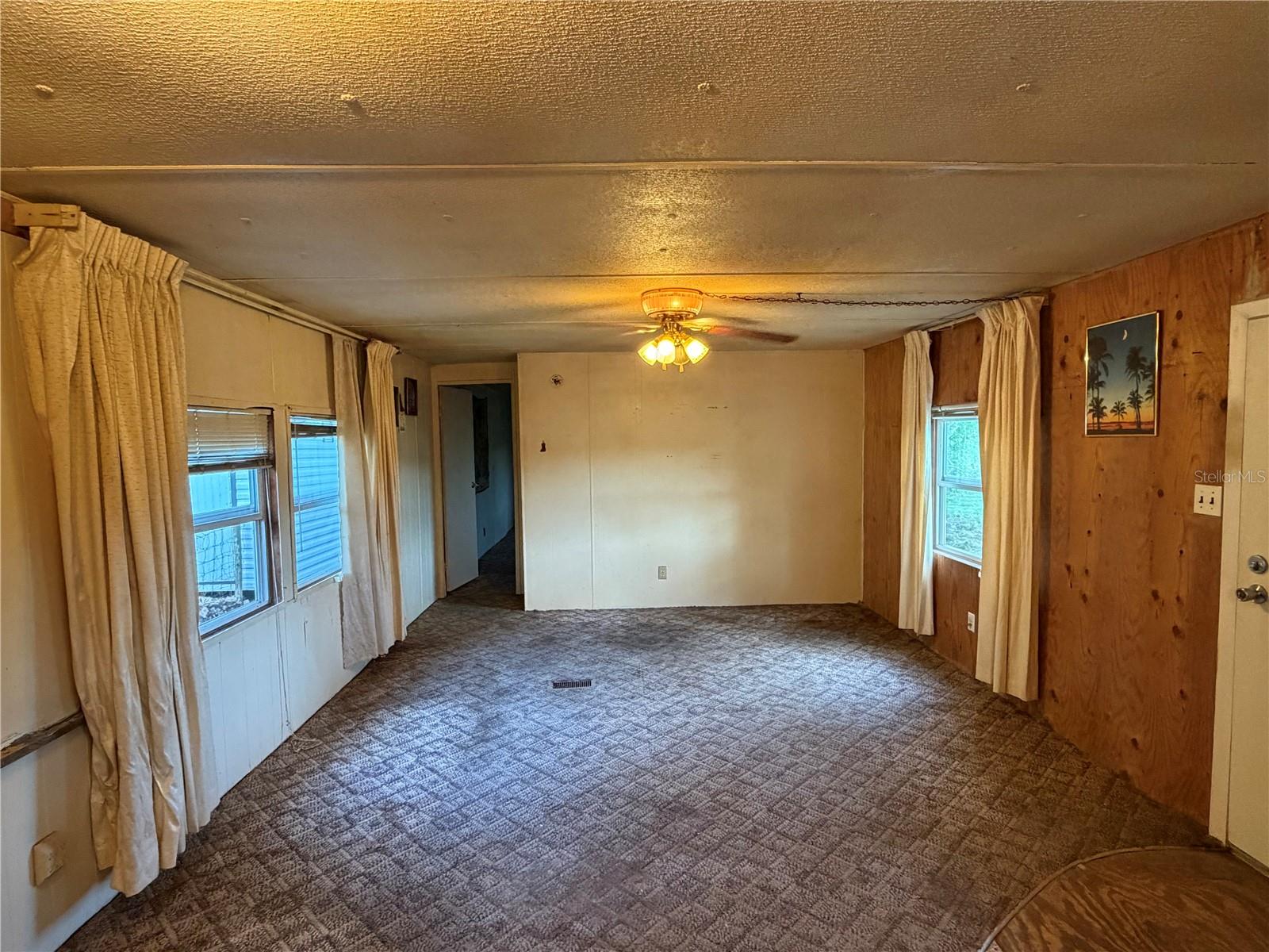 Image 3 of 14 For 5651 73rd Lane