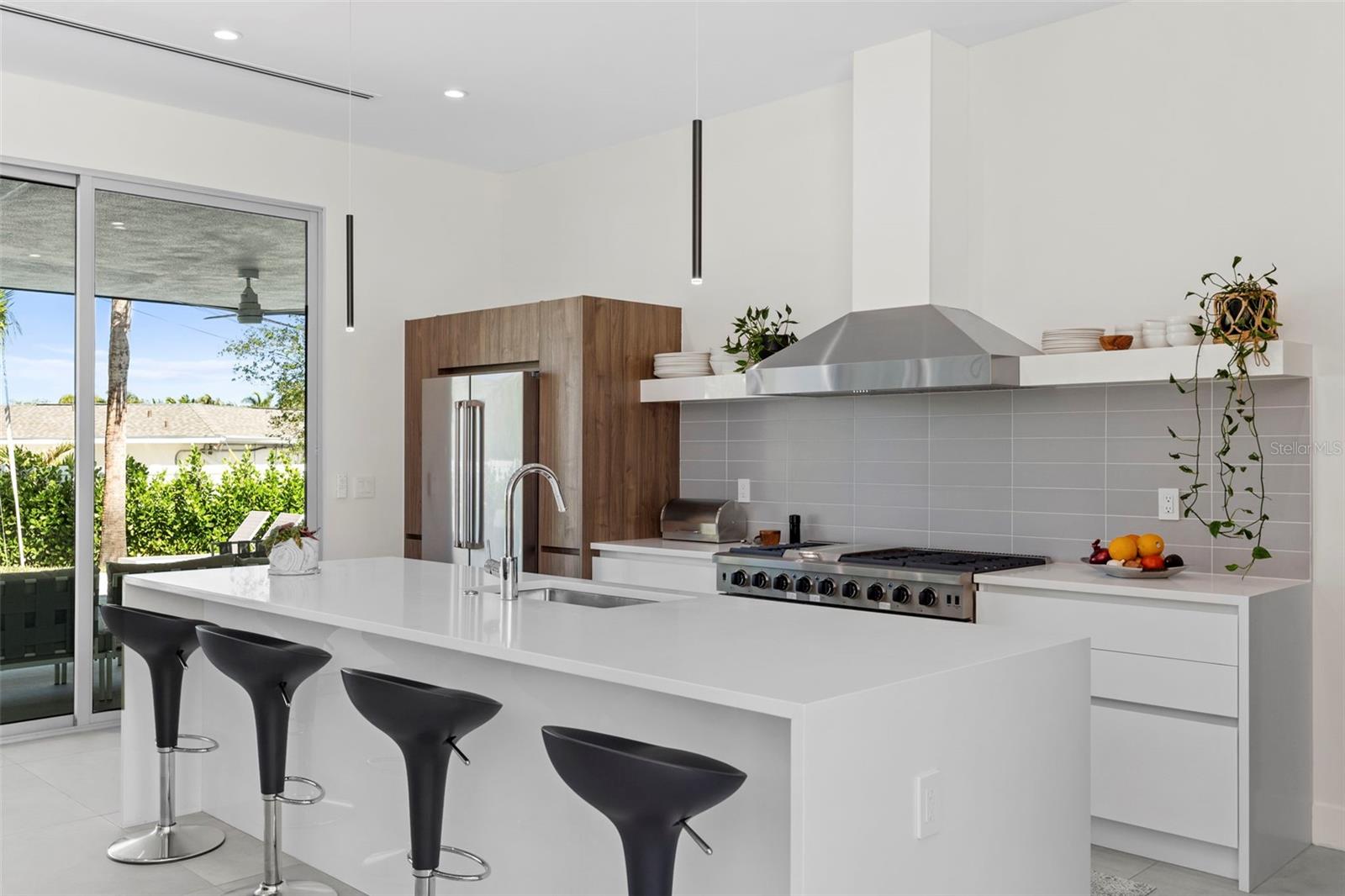 Image 11 of 79 For 1304 Indian Rocks Road