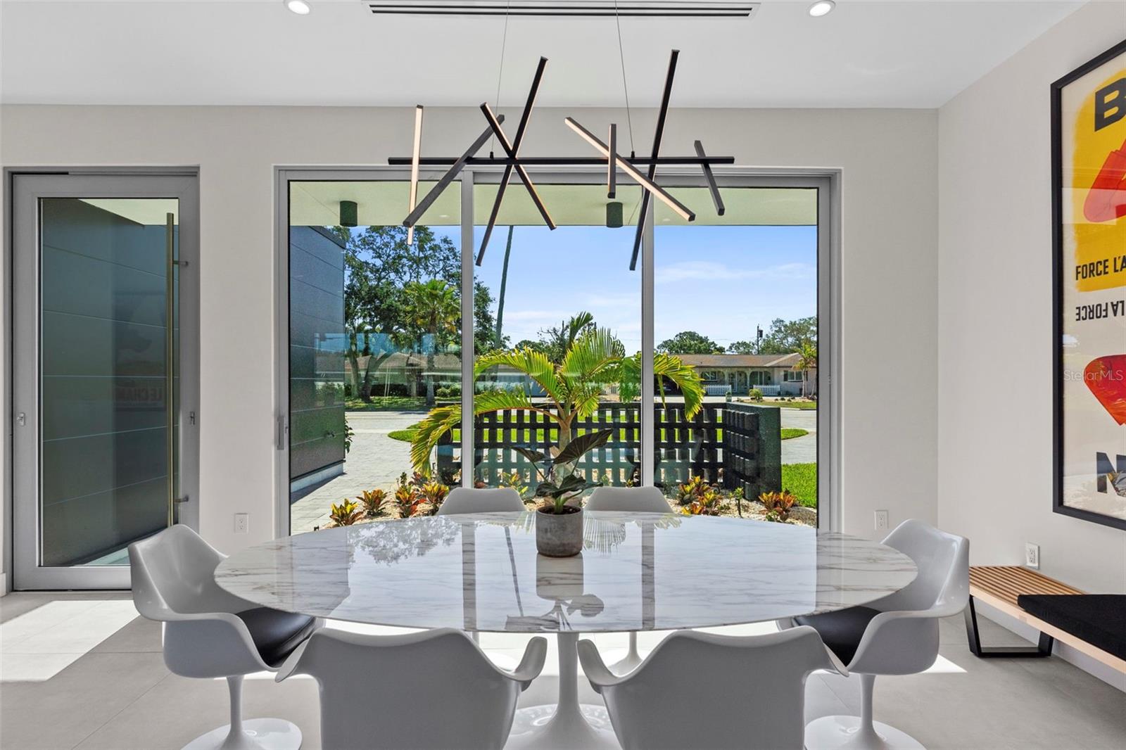 Image 16 of 79 For 1304 Indian Rocks Road