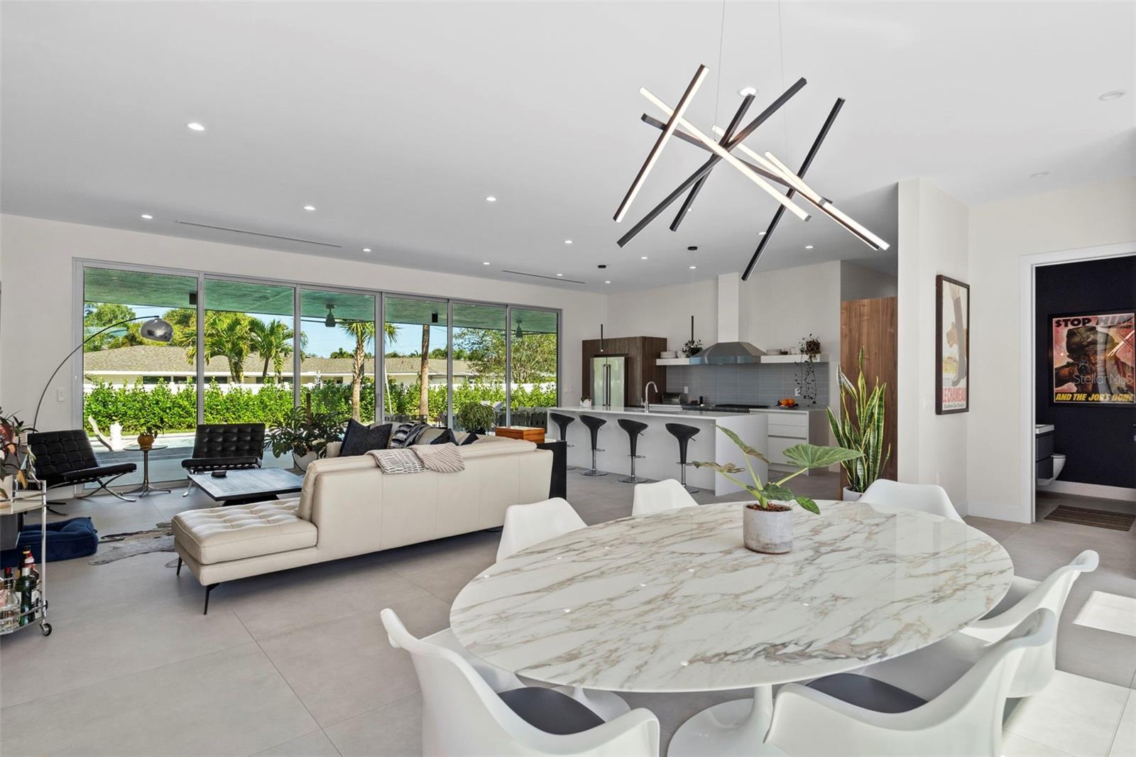 Image 18 of 79 For 1304 Indian Rocks Road