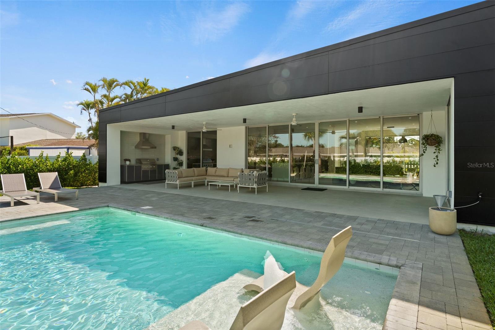 Image 23 of 79 For 1304 Indian Rocks Road