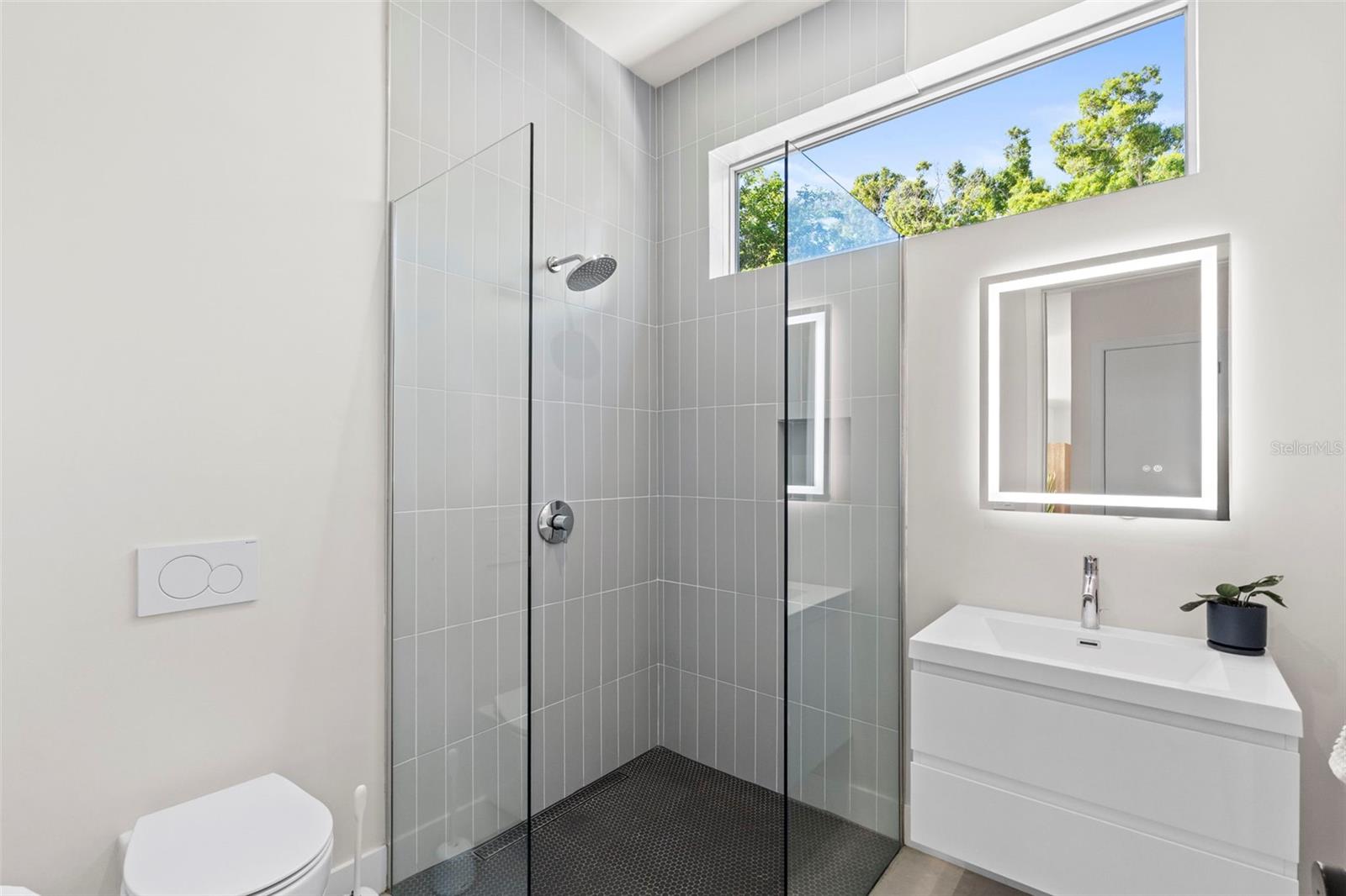 Image 49 of 79 For 1304 Indian Rocks Road