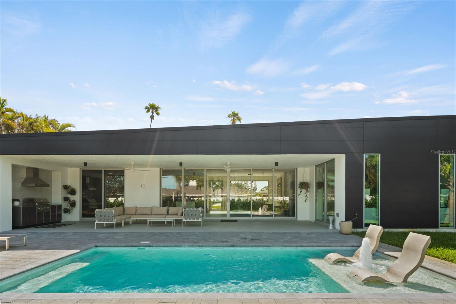 Image 5 of 79 For 1304 Indian Rocks Road