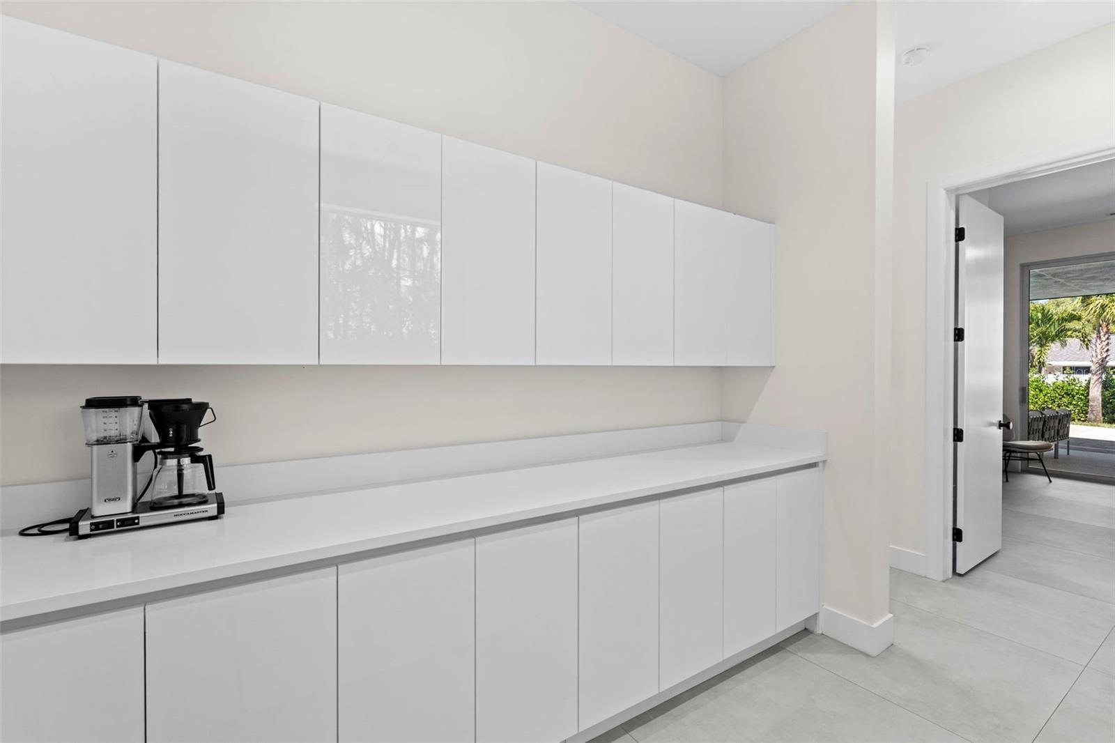 Image 54 of 79 For 1304 Indian Rocks Road