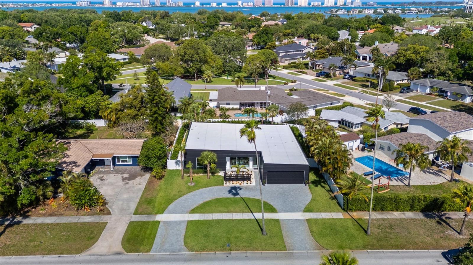 Image 56 of 79 For 1304 Indian Rocks Road