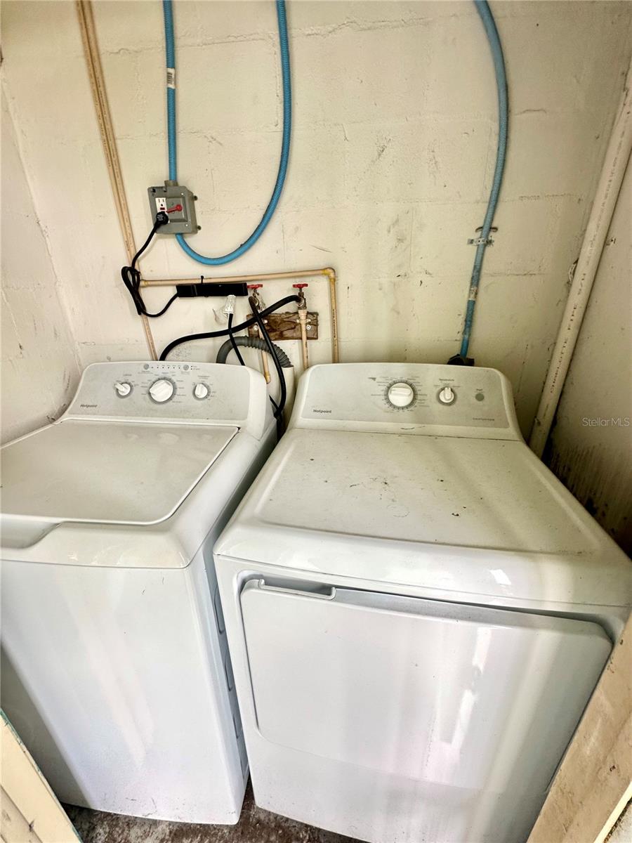 Image 11 of 12 For 2830 Somerset Park Drive 201