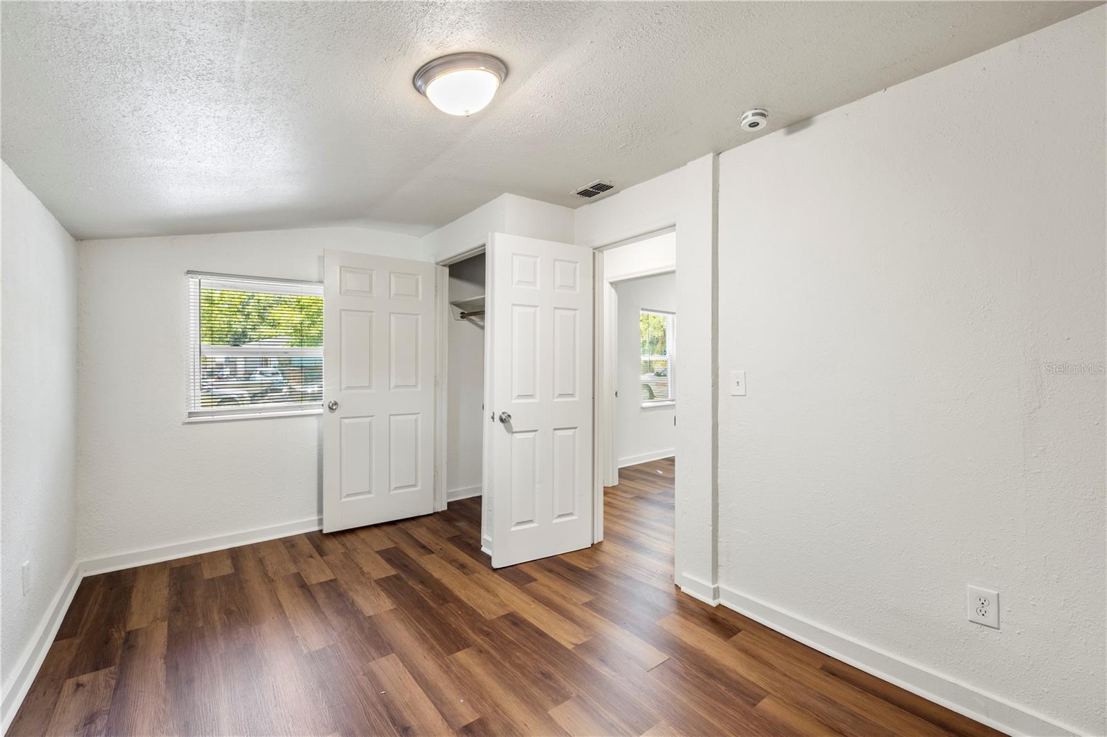 Image 10 of 49 For 665 26th Avenue S