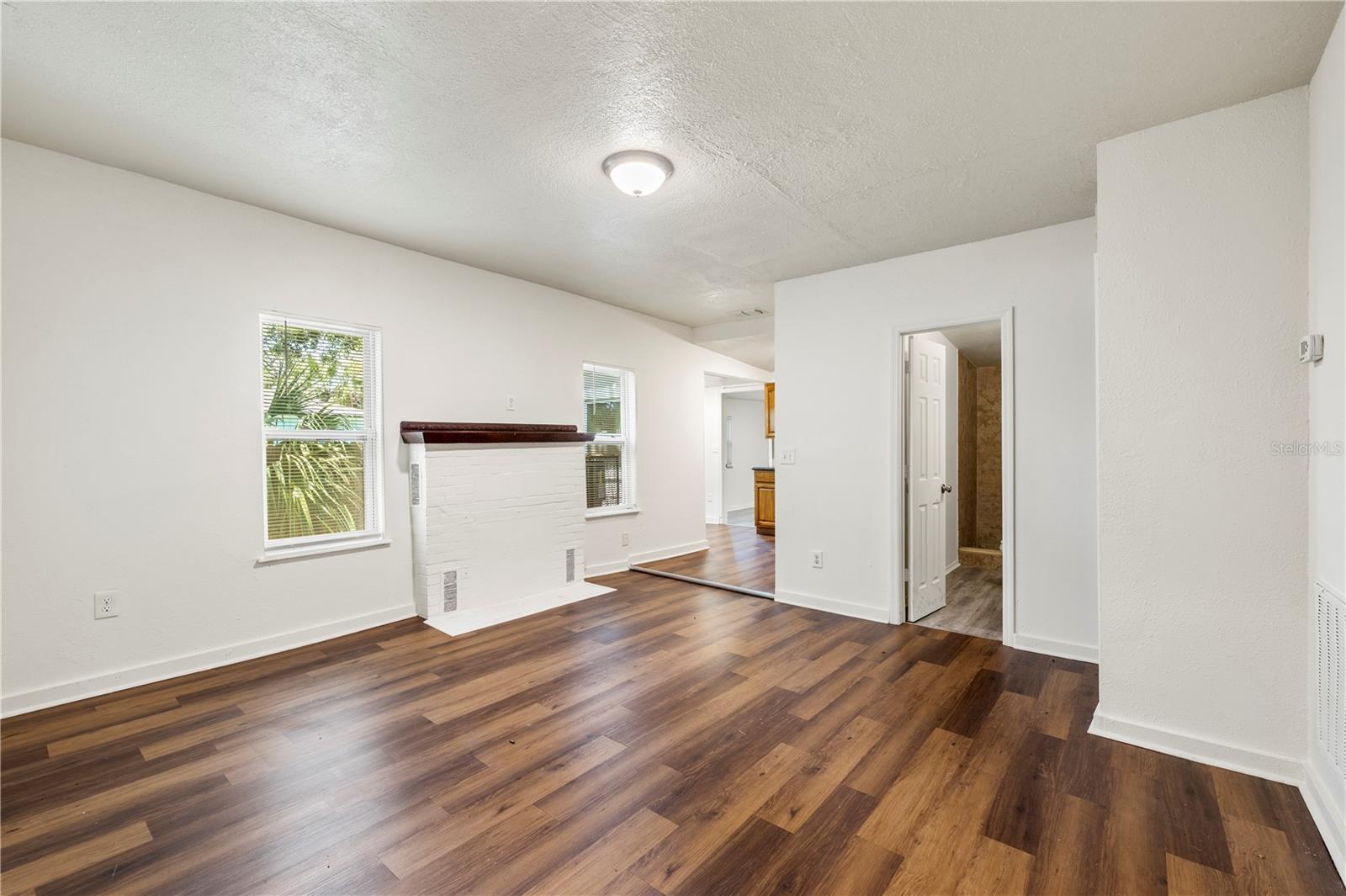 Image 11 of 49 For 665 26th Avenue S