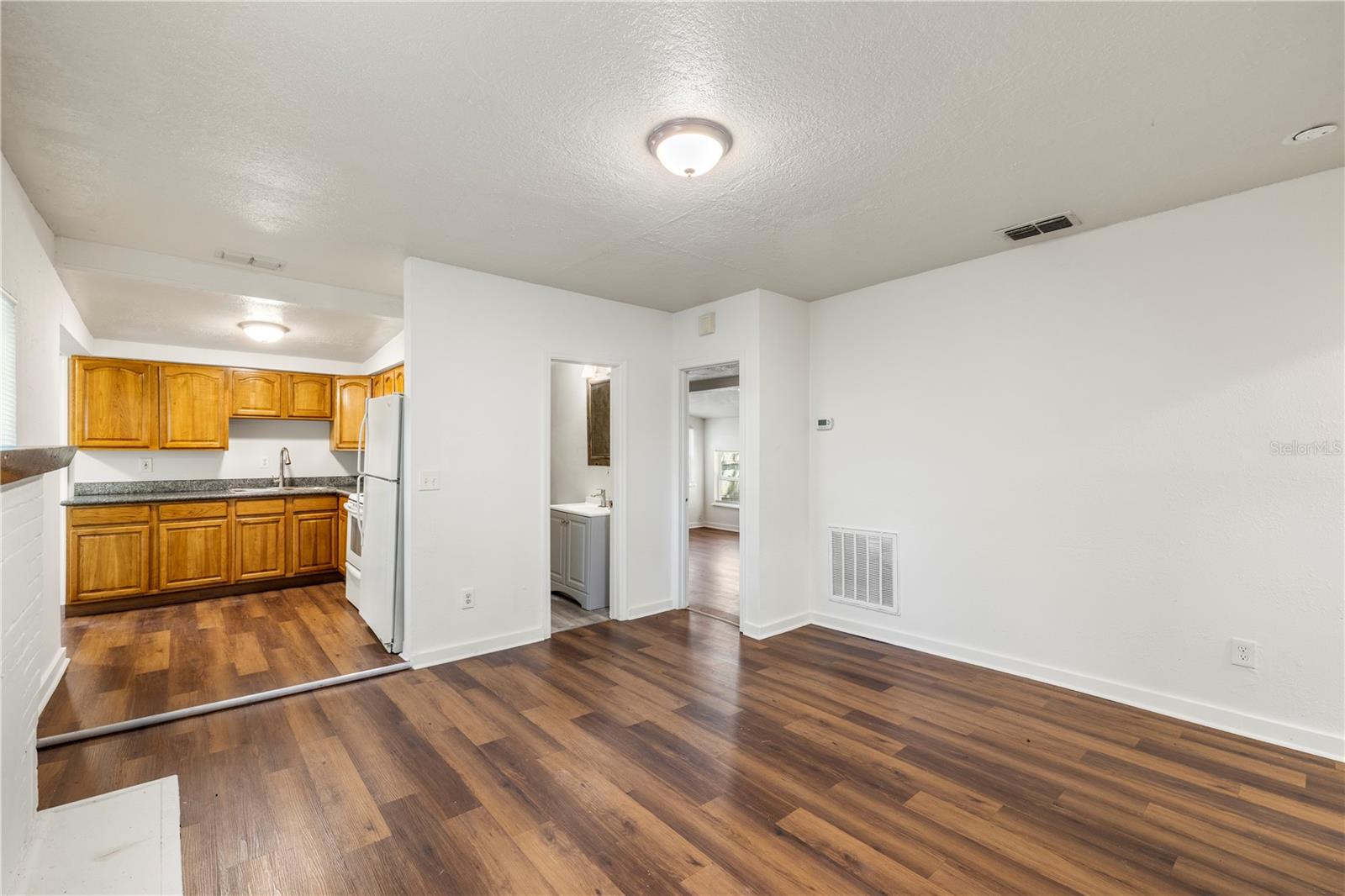 Image 13 of 49 For 665 26th Avenue S