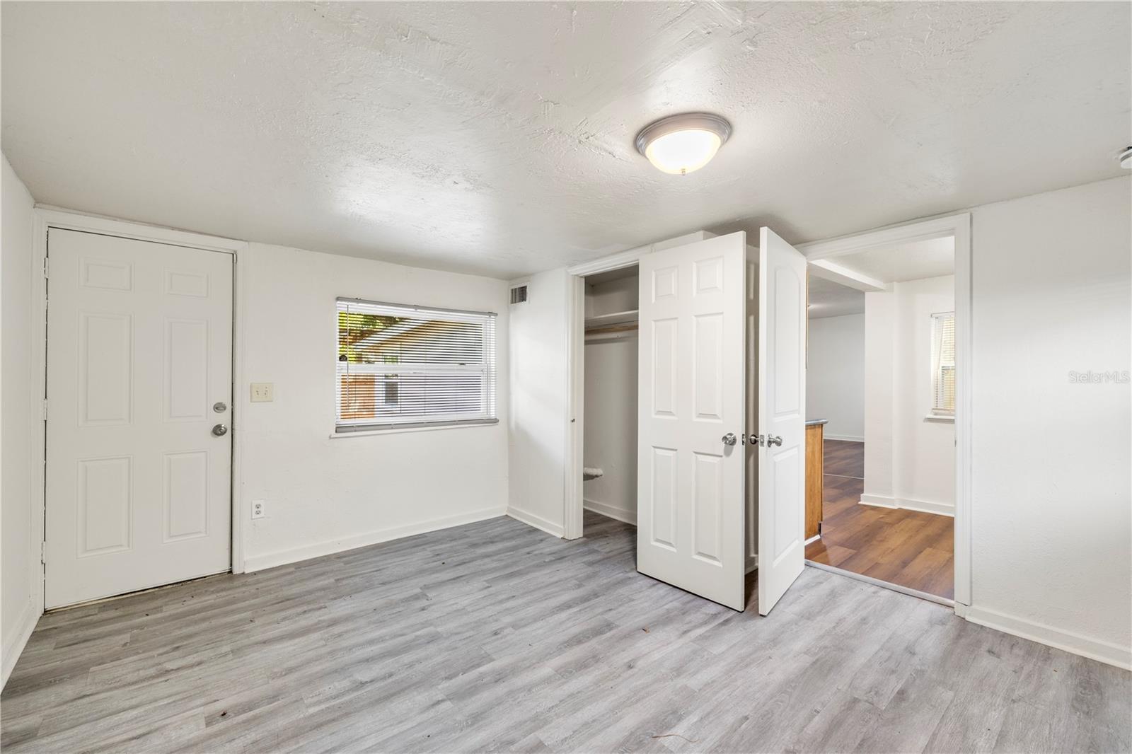 Image 26 of 49 For 665 26th Avenue S