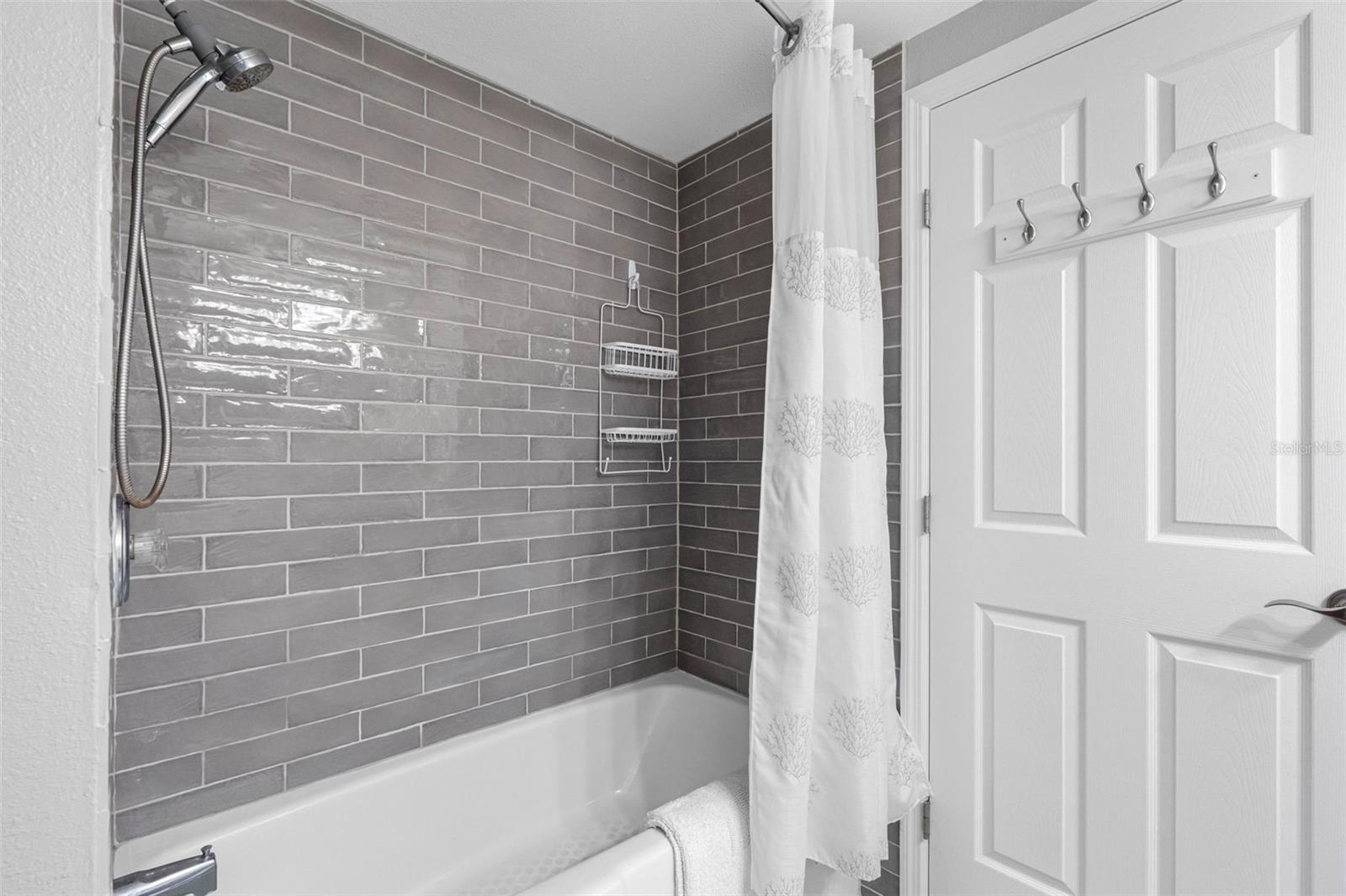 Image 30 of 49 For 1501 Gulf Boulevard 102