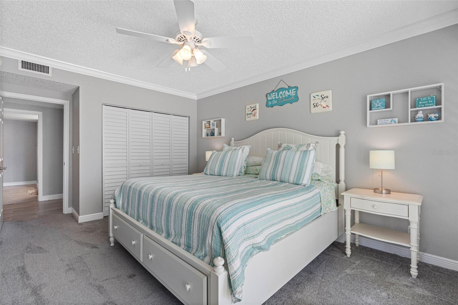 Image 33 of 49 For 1501 Gulf Boulevard 102