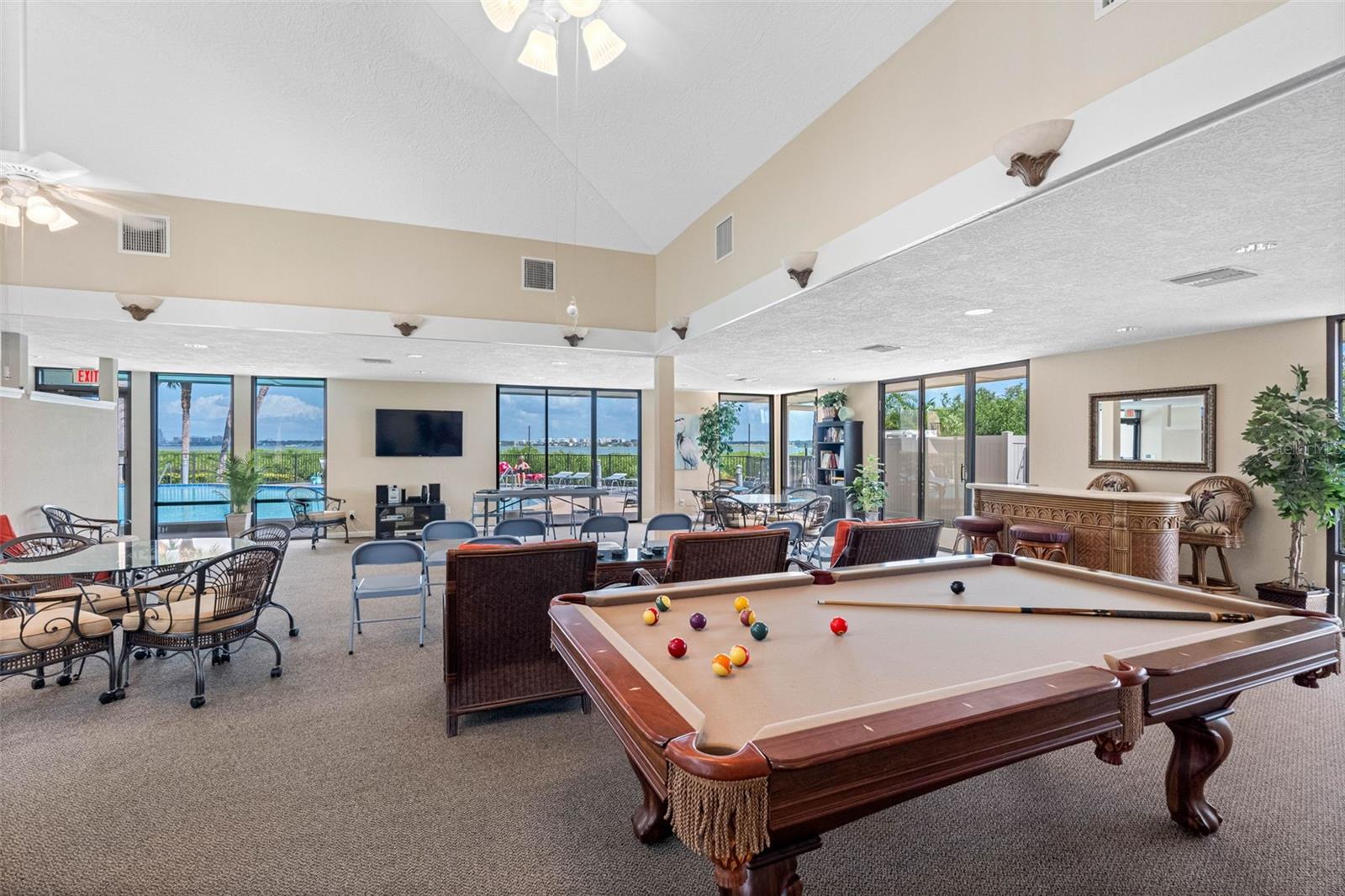 Image 42 of 49 For 1501 Gulf Boulevard 102