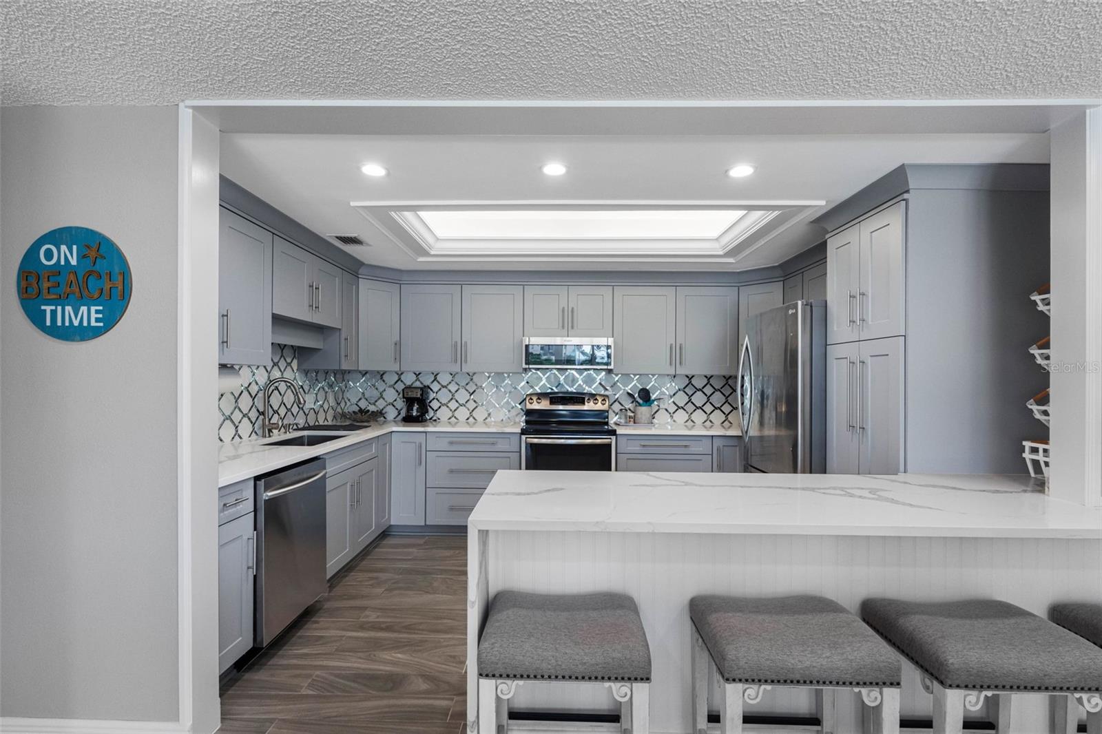 Image 6 of 49 For 1501 Gulf Boulevard 102