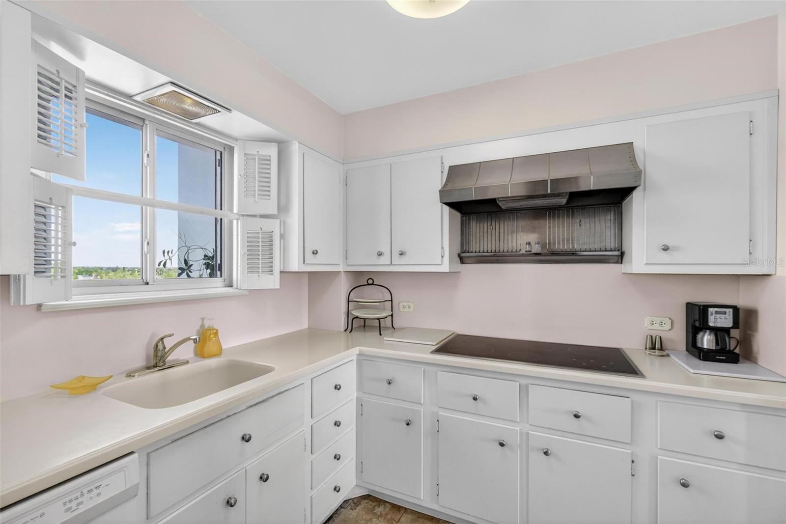 Image 11 of 41 For 1365 Snell Isle Boulevard Ne 6a