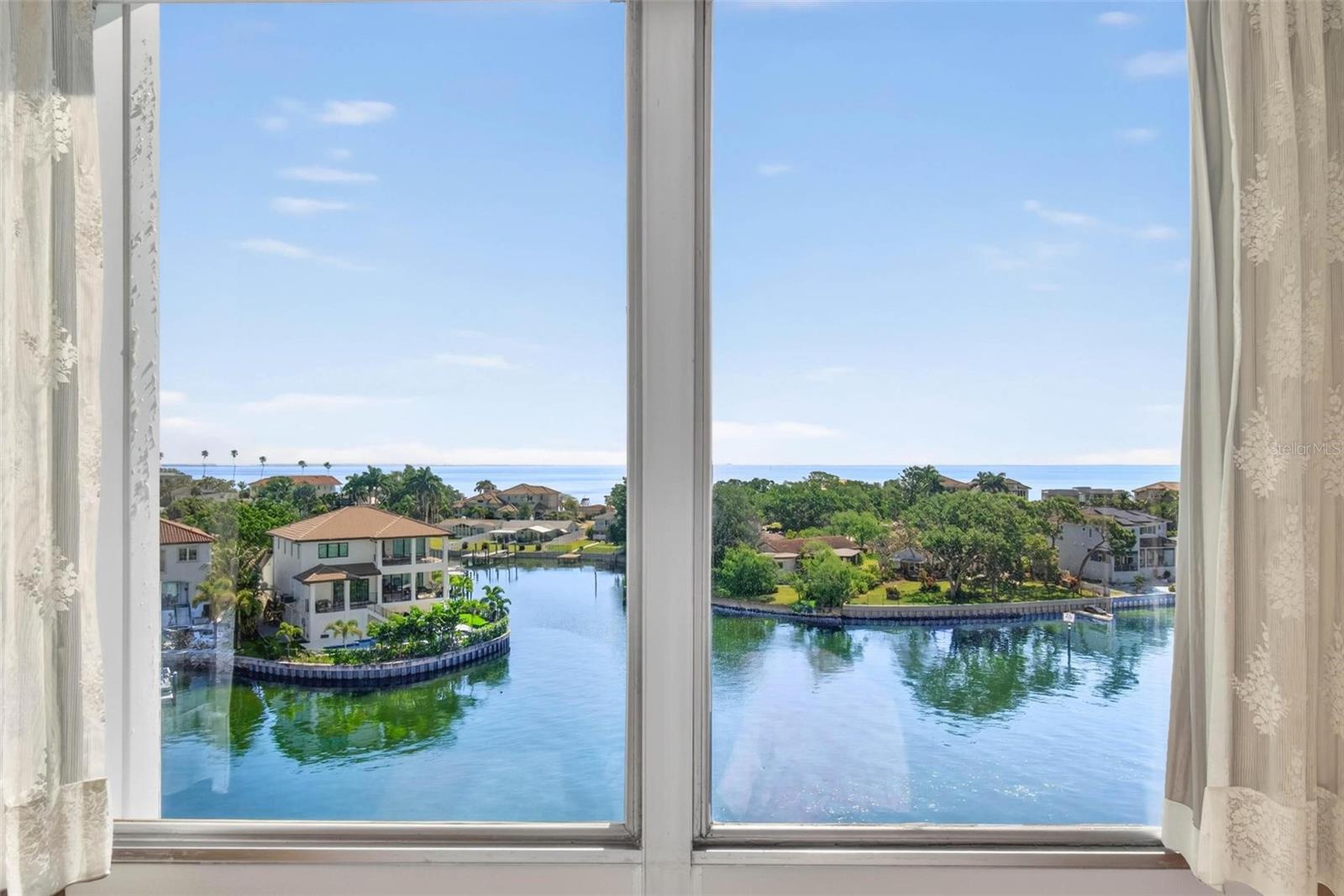 Image 19 of 41 For 1365 Snell Isle Boulevard Ne 6a