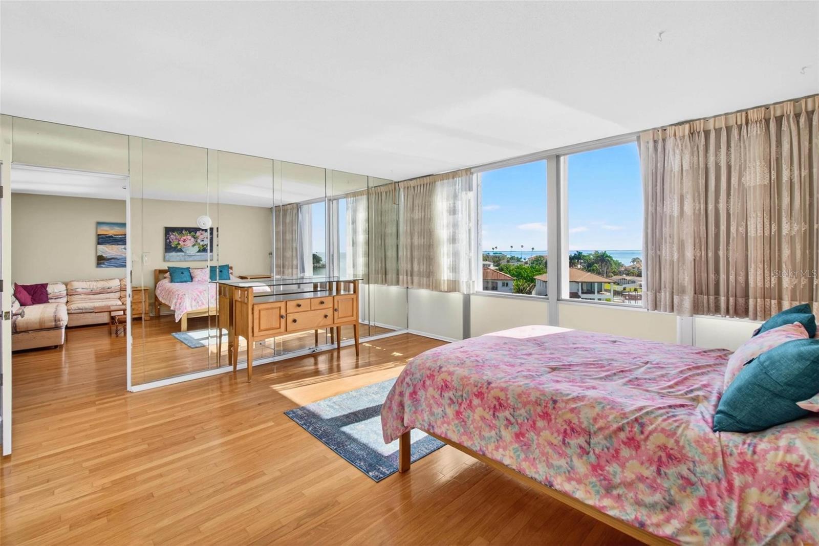 Image 20 of 41 For 1365 Snell Isle Boulevard Ne 6a