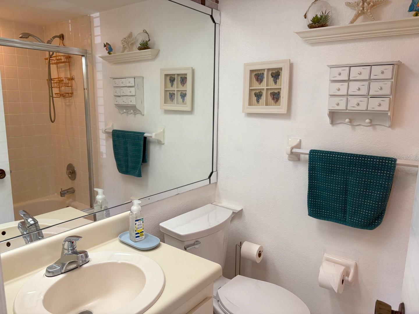 Image 17 of 23 For 303 Meadow Lane