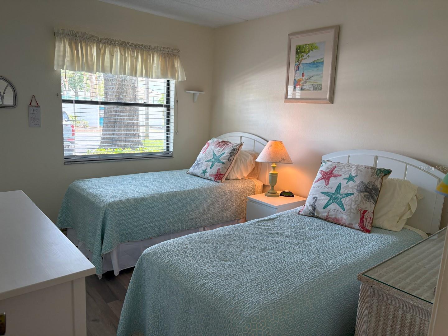 Image 18 of 23 For 303 Meadow Lane