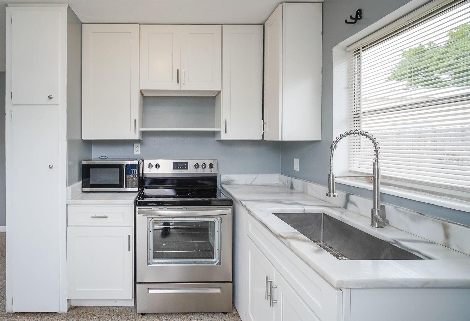 Image 12 of 39 For 6538 42nd Avenue N 7