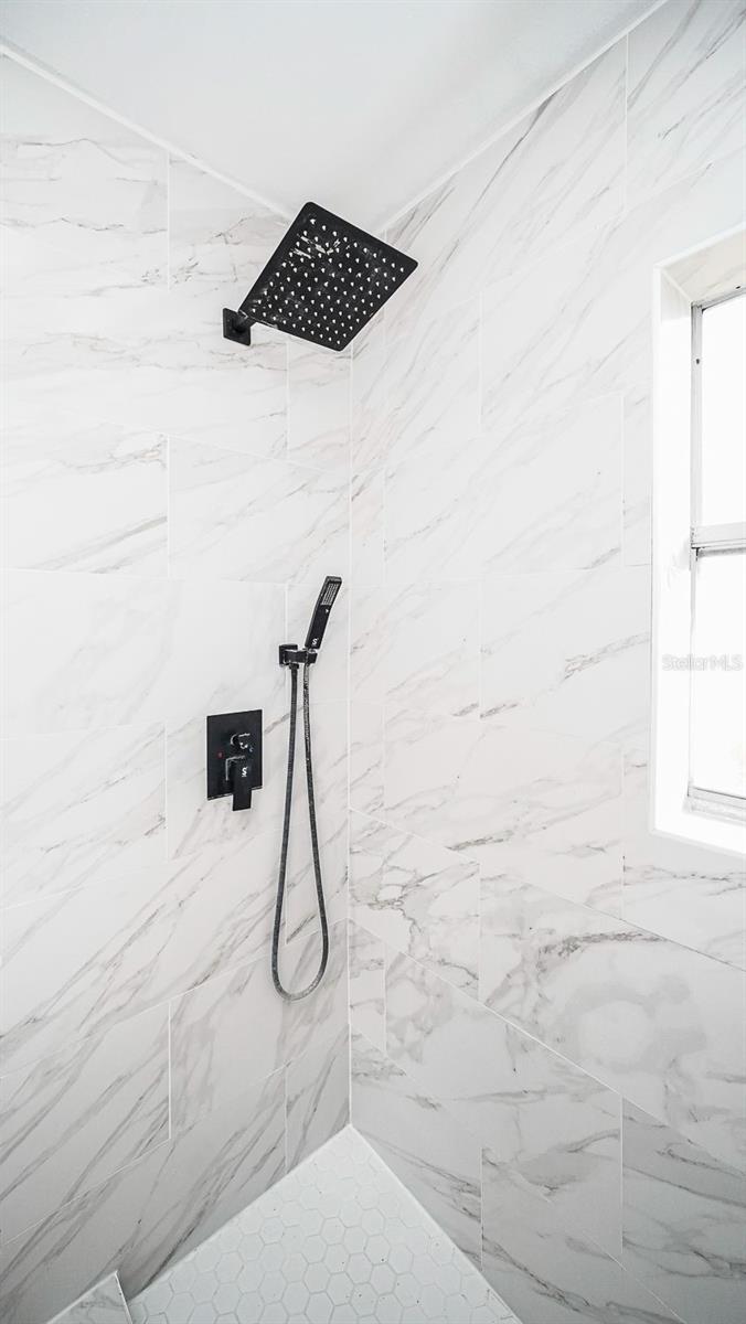 Image 14 of 39 For 6538 42nd Avenue N 7