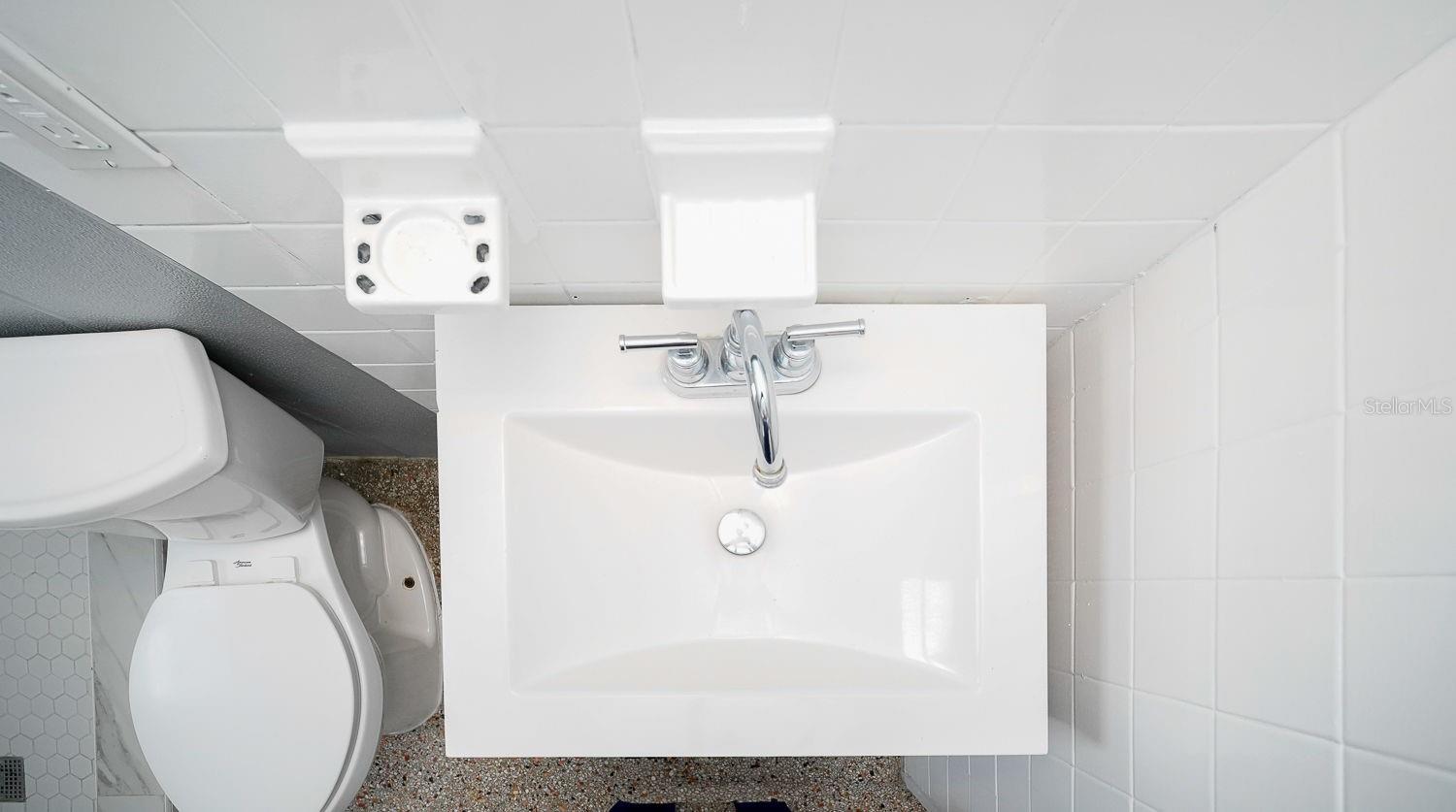 Image 17 of 39 For 6538 42nd Avenue N 7