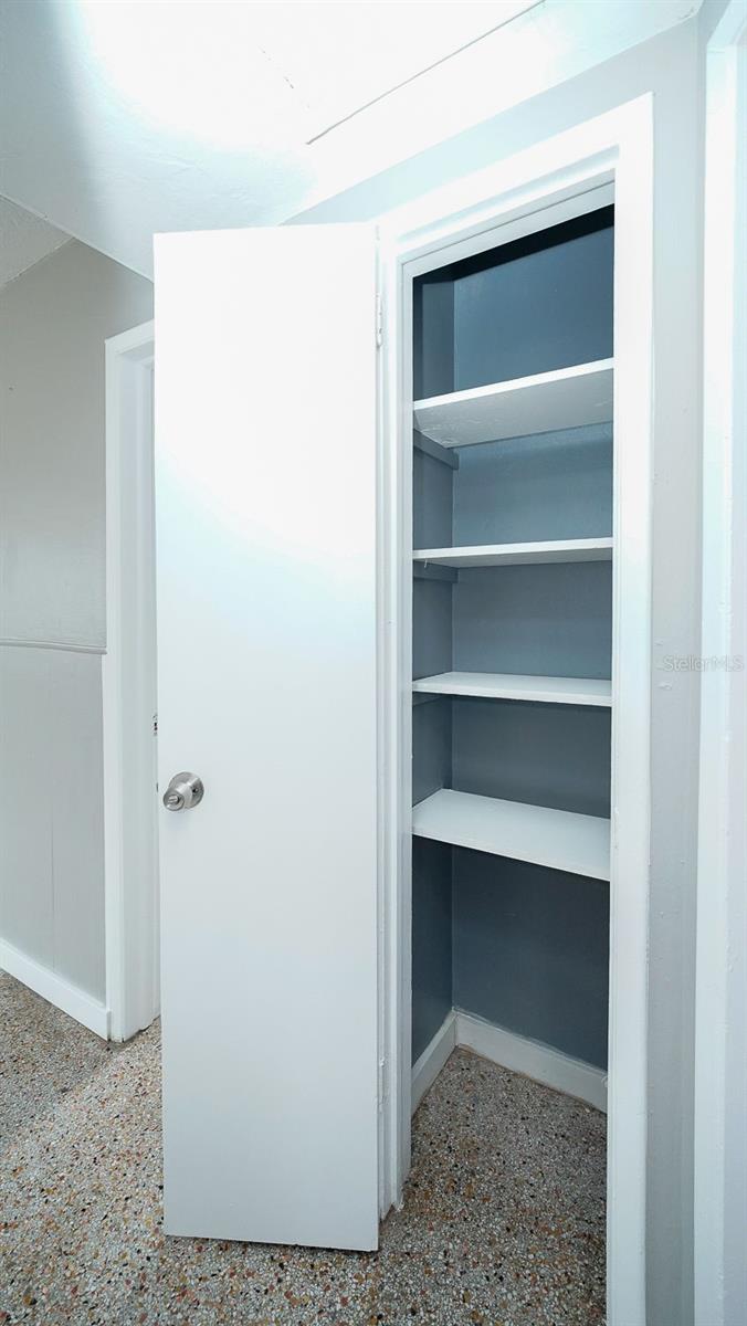 Image 7 of 39 For 6538 42nd Avenue N 7