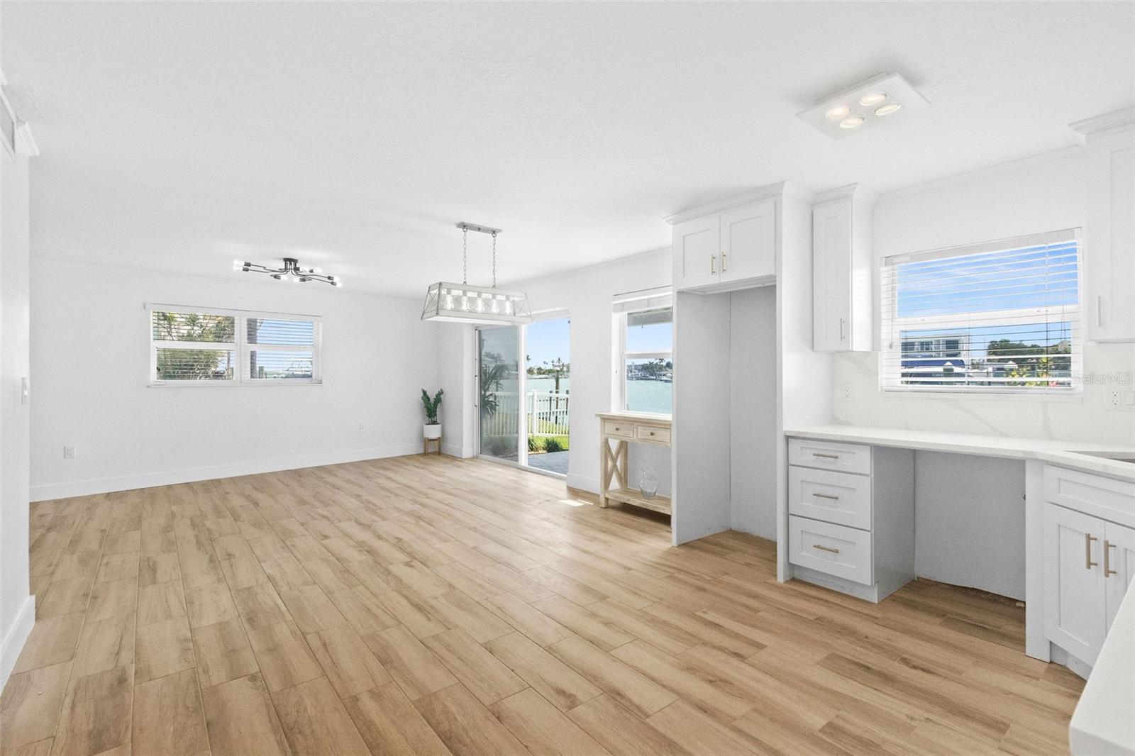 Image 6 of 25 For 245 104th Avenue 5