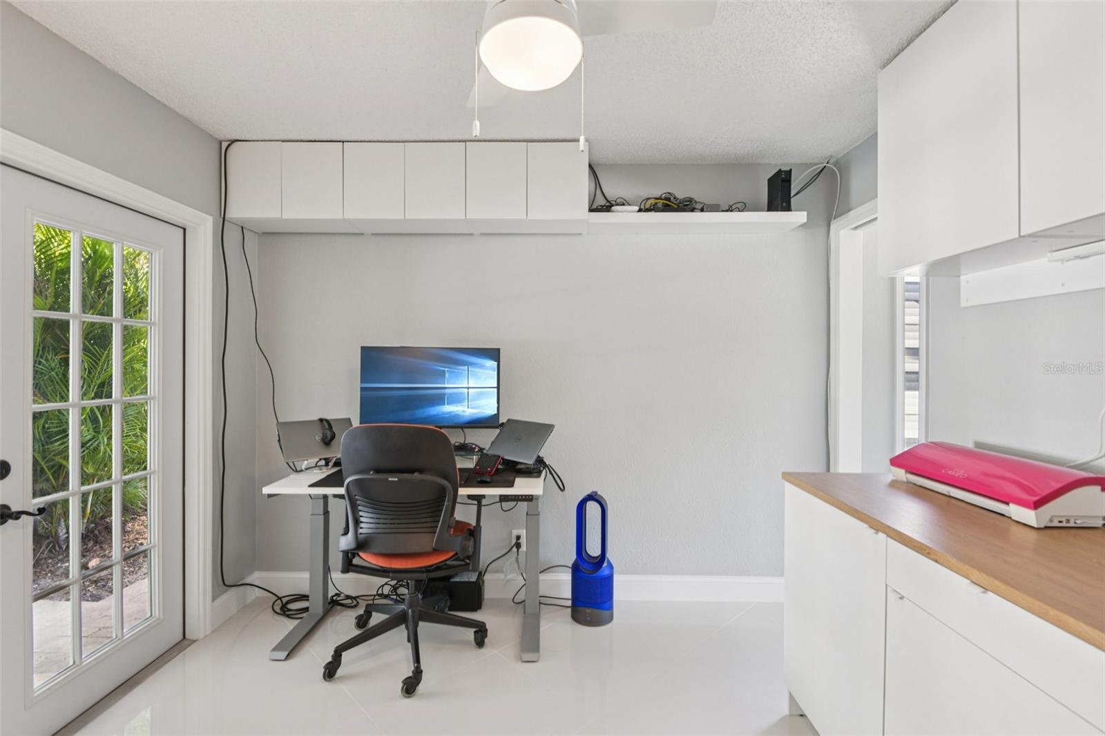 Image 16 of 35 For 10000 Bay Street