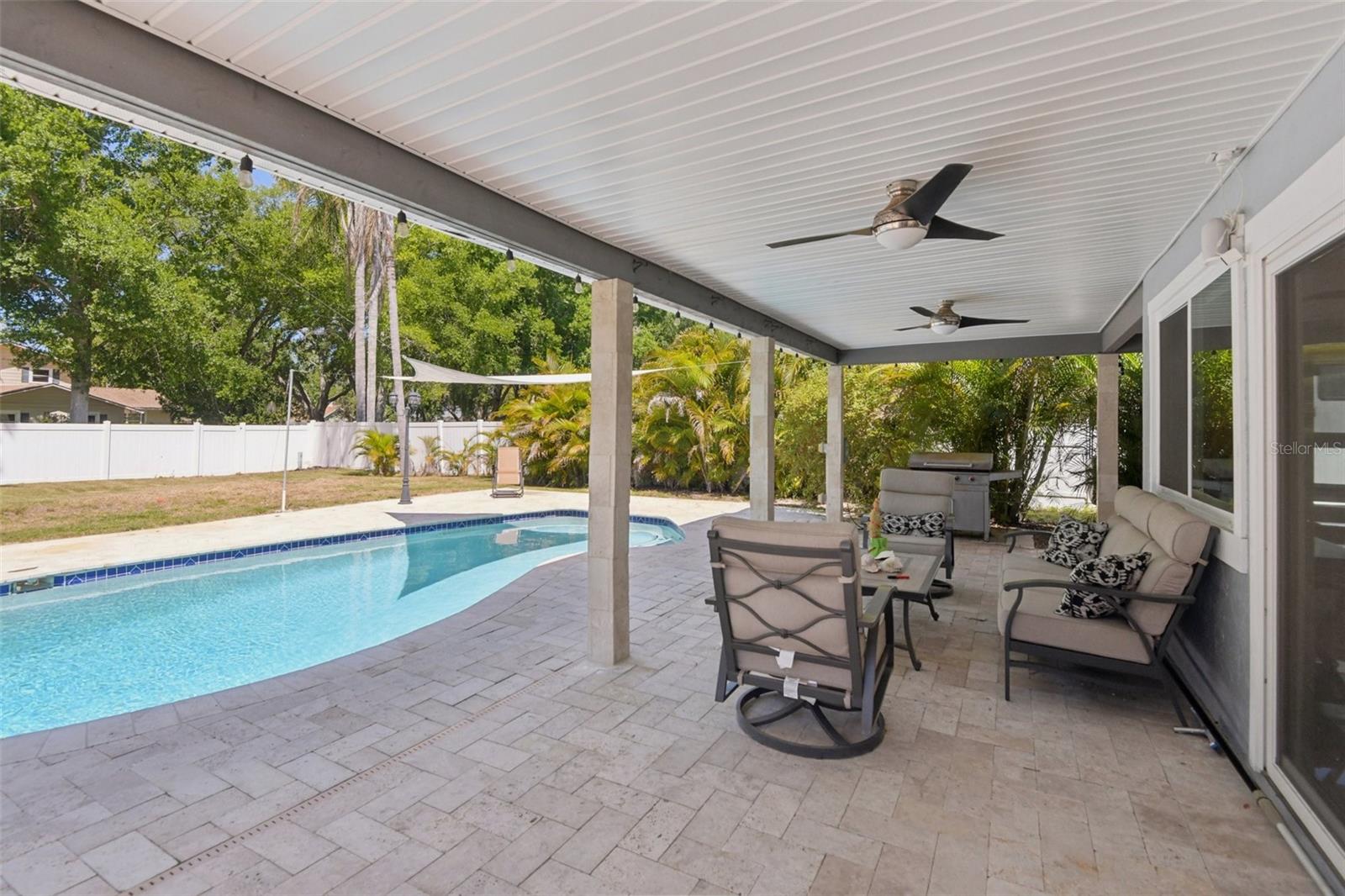 Image 22 of 35 For 10000 Bay Street