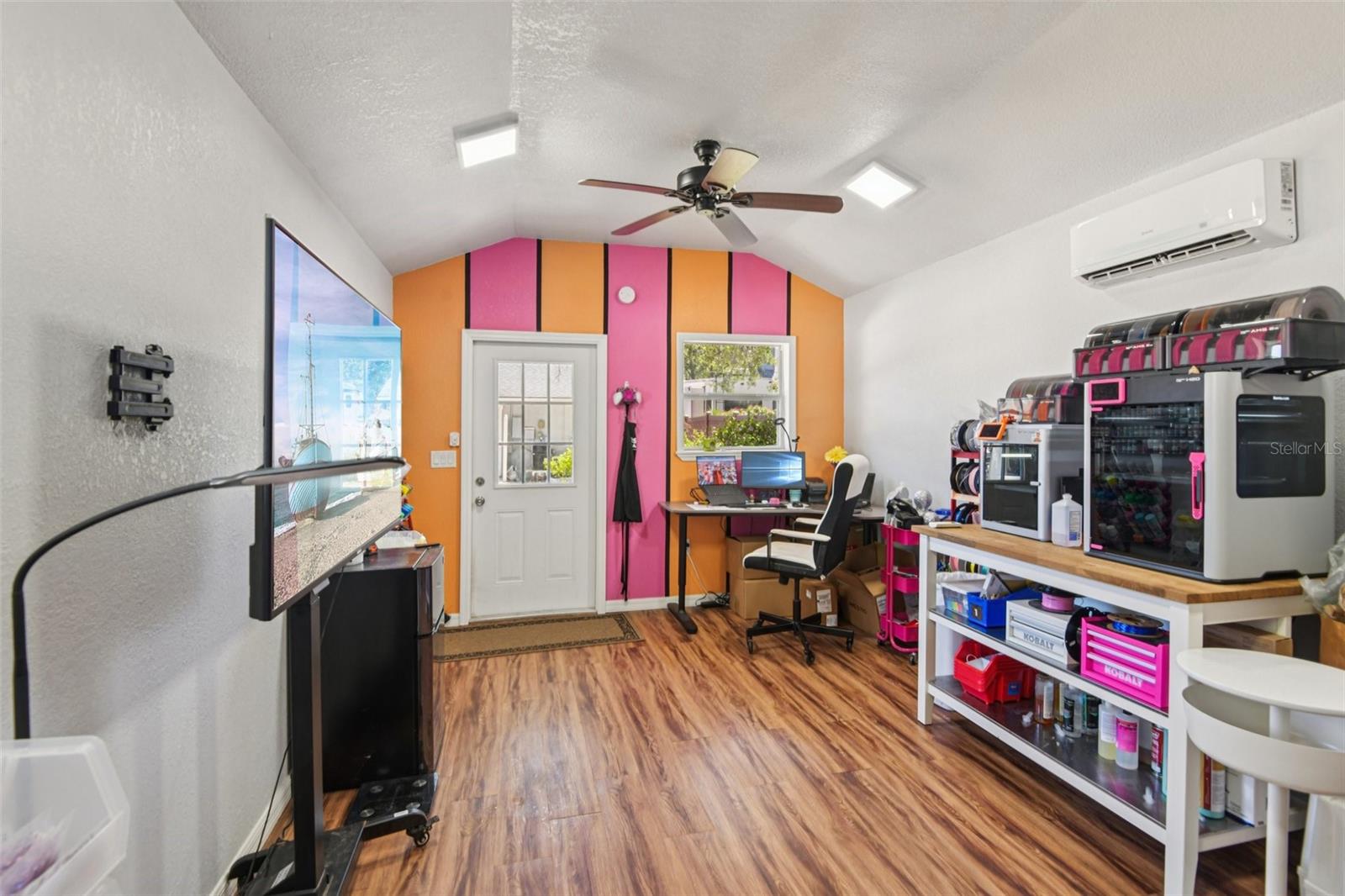 Image 30 of 35 For 10000 Bay Street