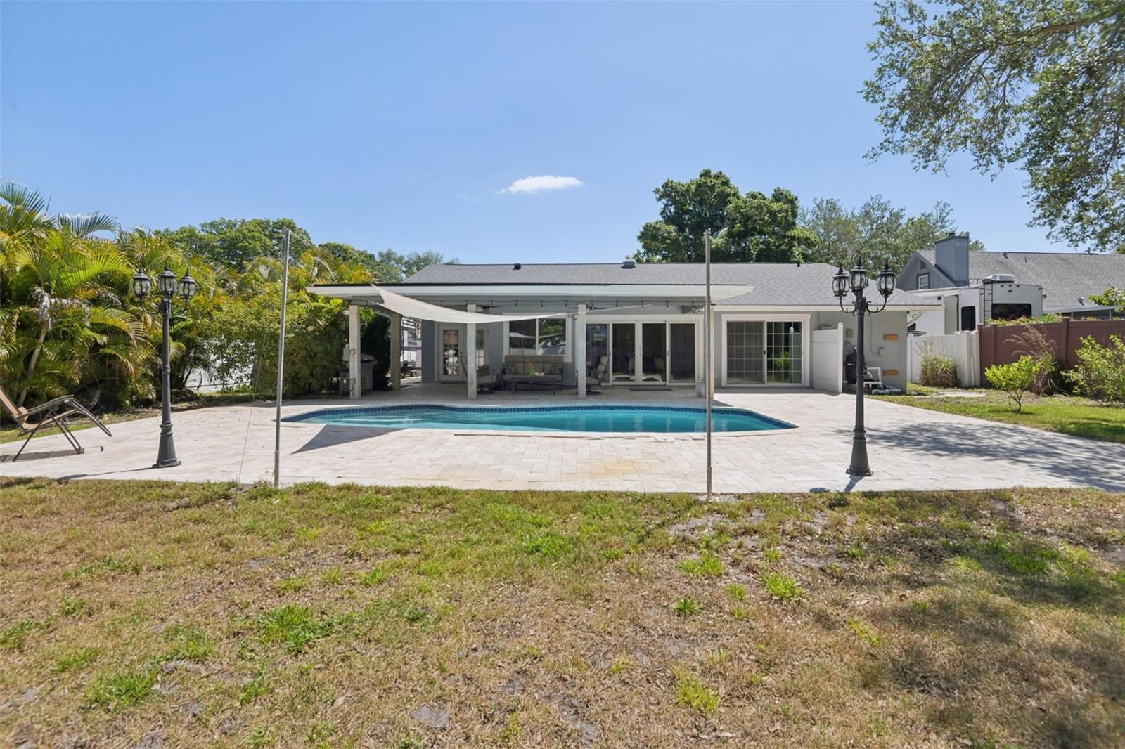 Image 32 of 35 For 10000 Bay Street