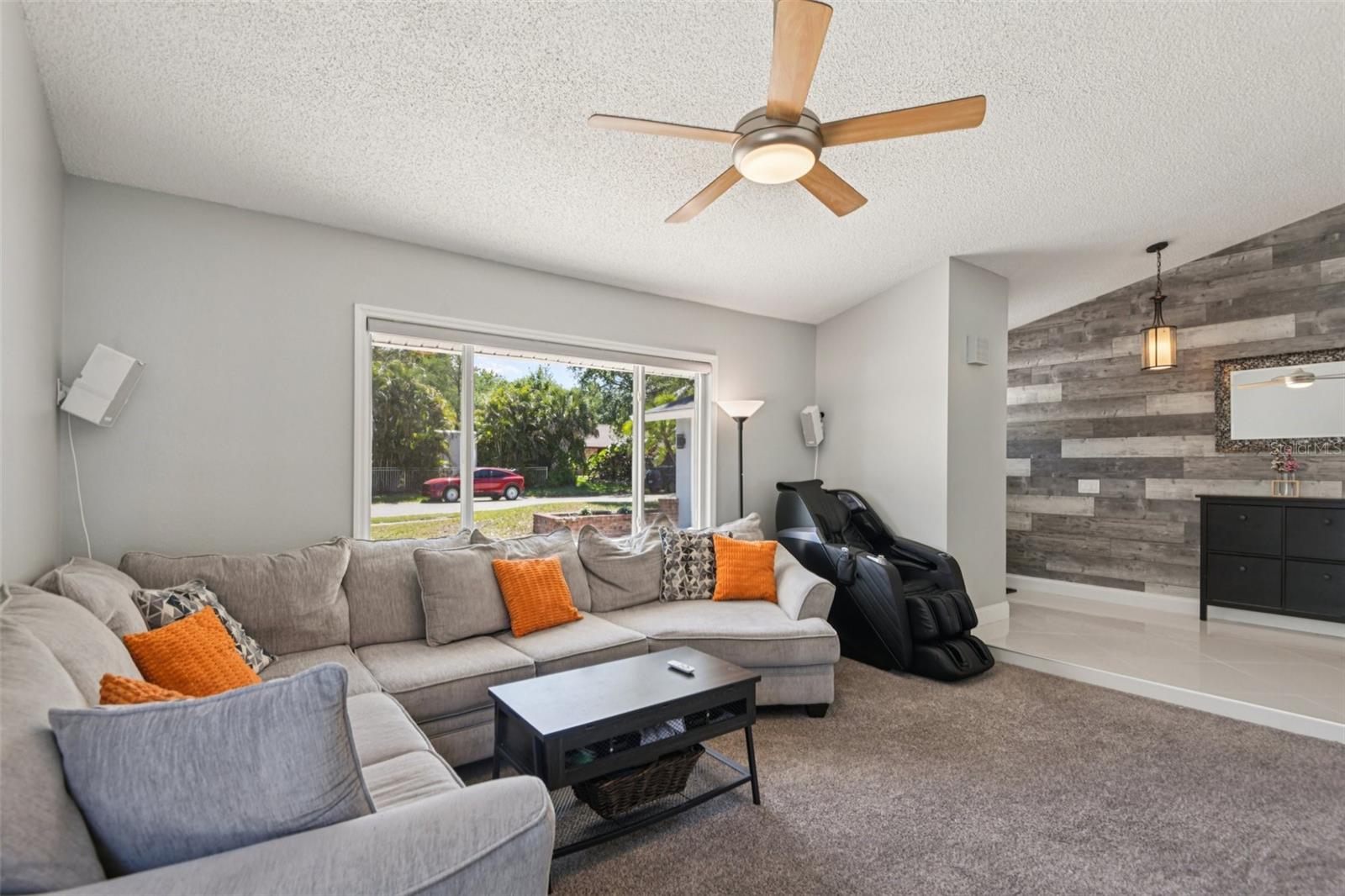 Image 5 of 35 For 10000 Bay Street