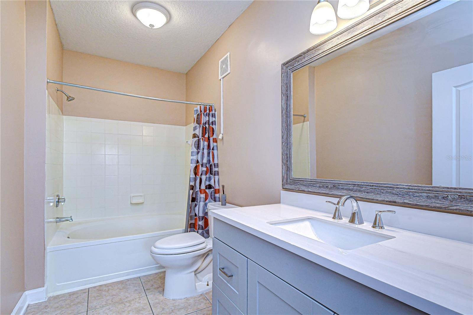 Image 32 of 61 For 17942 Villa Creek Drive 17942