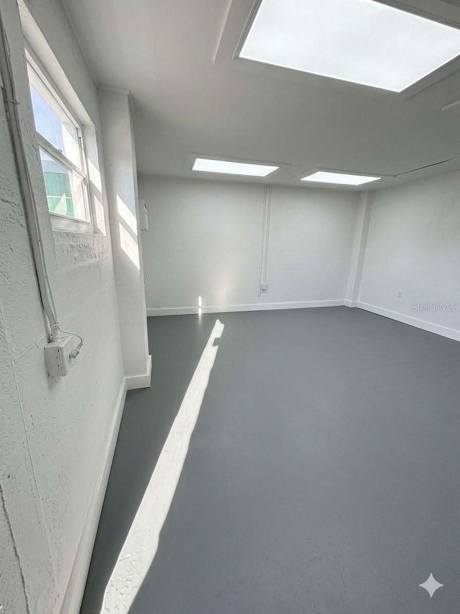 Image 9 of 11 For 4055 7th Terrace