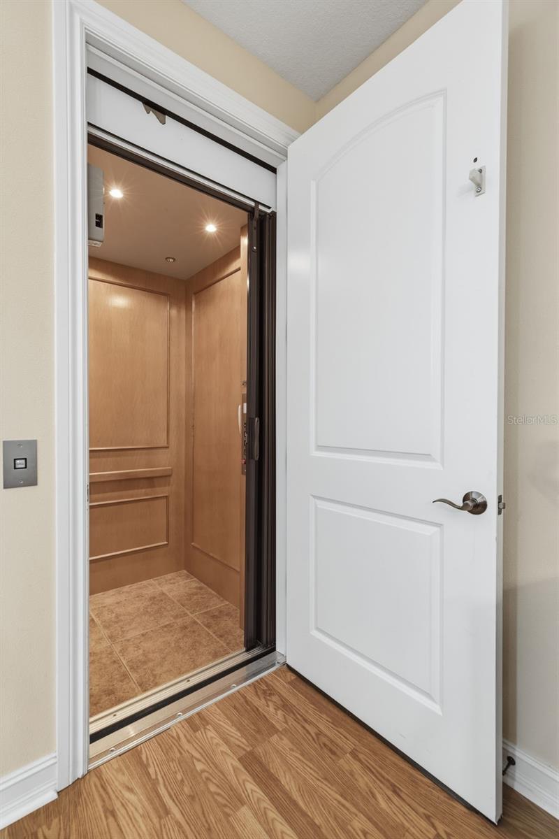 Image 18 of 55 For 4113 Courtside Way