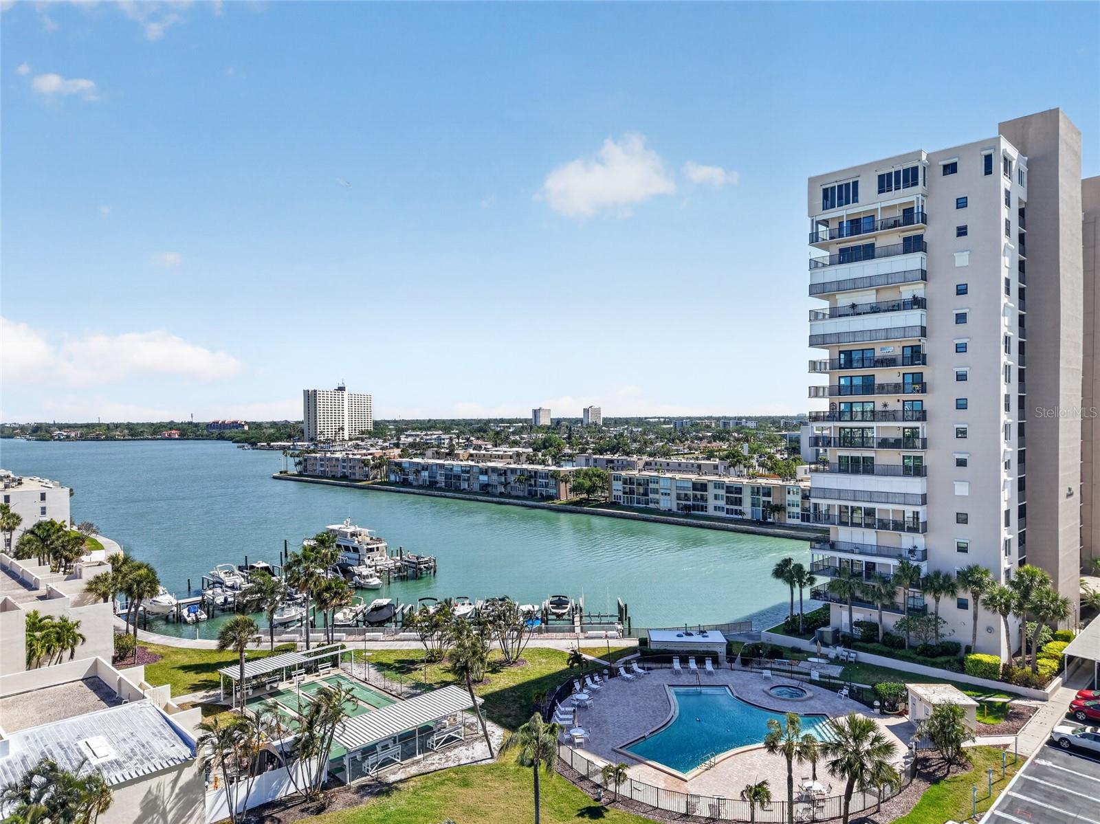 Image 20 of 33 For 7465 Bay Island Drive S 217