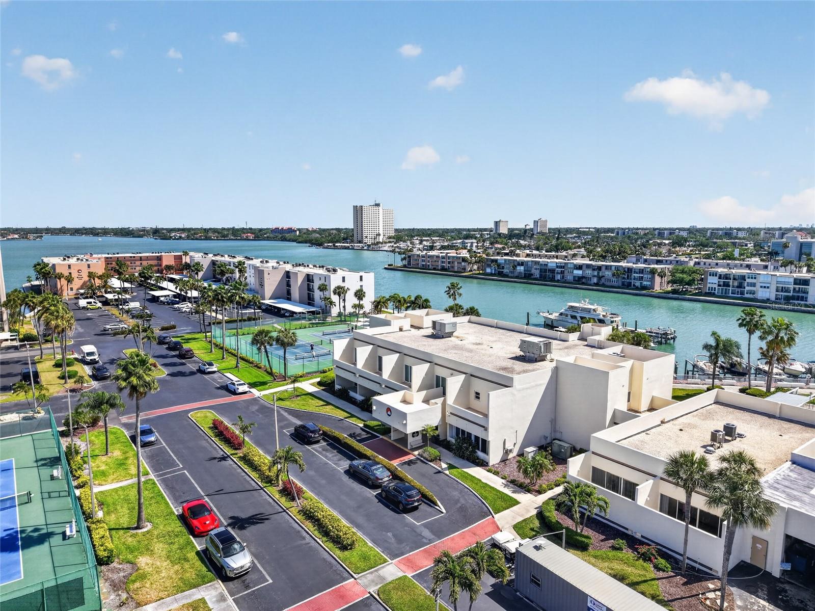 Image 22 of 33 For 7465 Bay Island Drive S 217