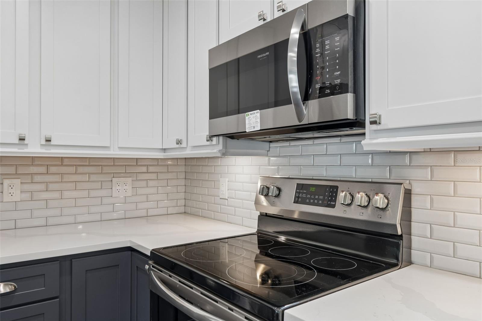 Image 11 of 39 For 13548 Bellewood Avenue