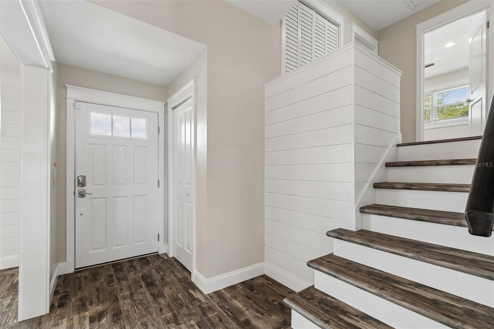 Image 14 of 39 For 13548 Bellewood Avenue