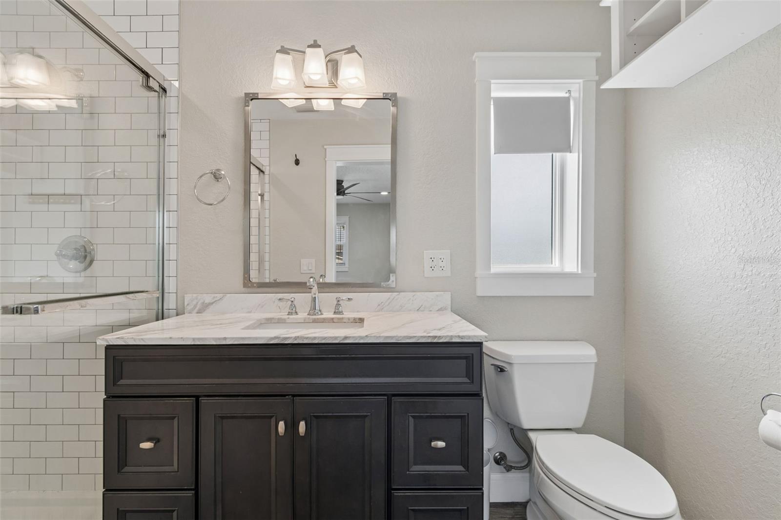 Image 17 of 39 For 13548 Bellewood Avenue