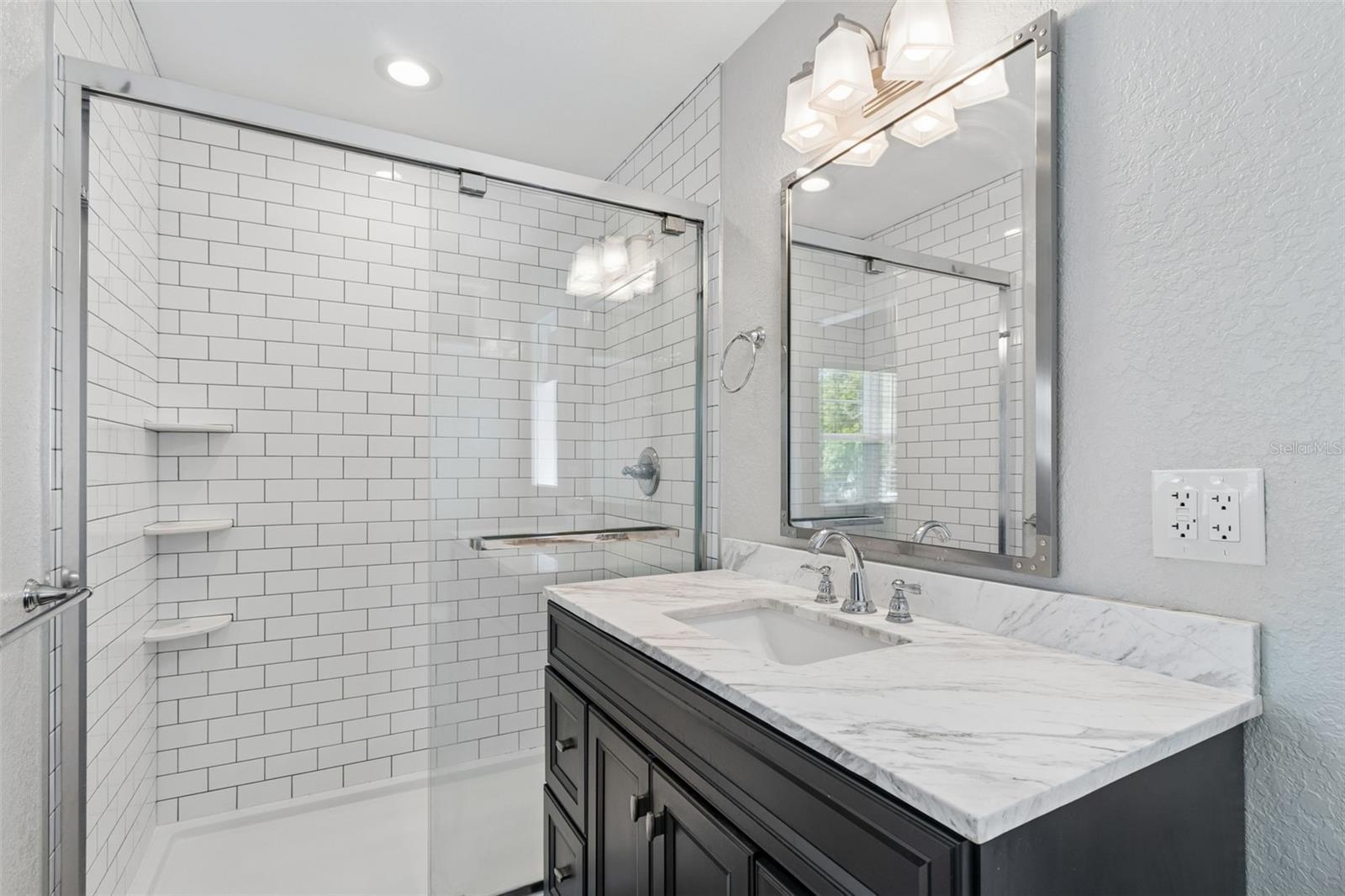 Image 18 of 39 For 13548 Bellewood Avenue